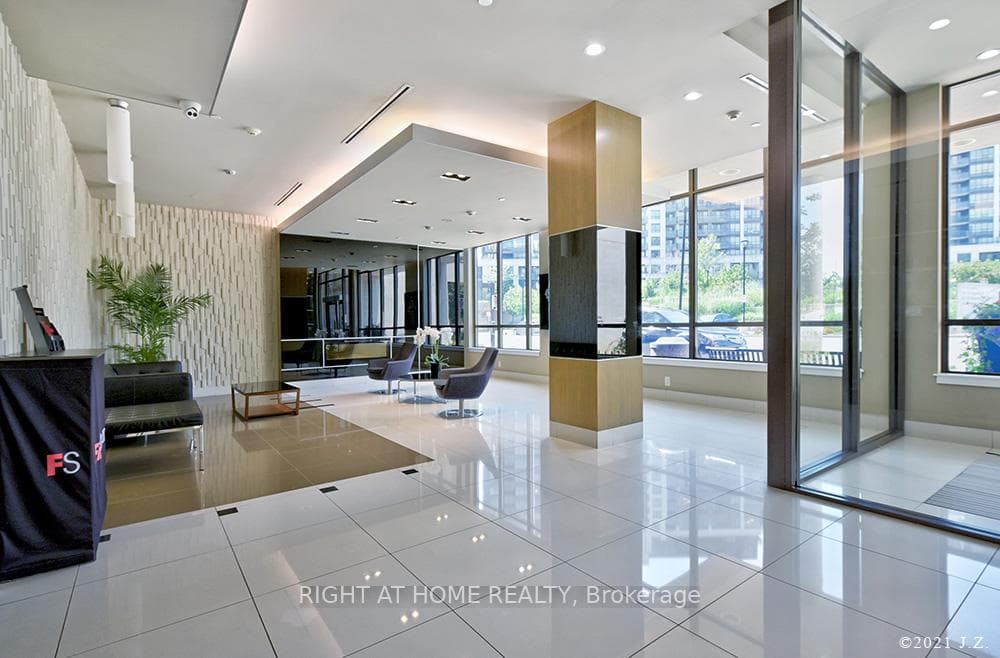 1 De Boers Drive Unit Ph06 photo 5