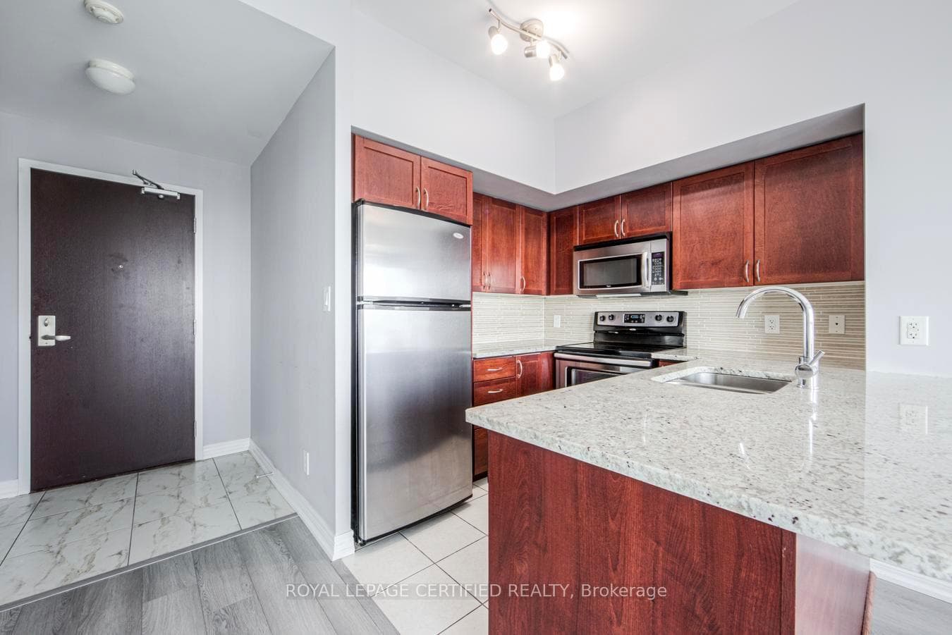 208 Enfield Place Unit 3301 photo 10