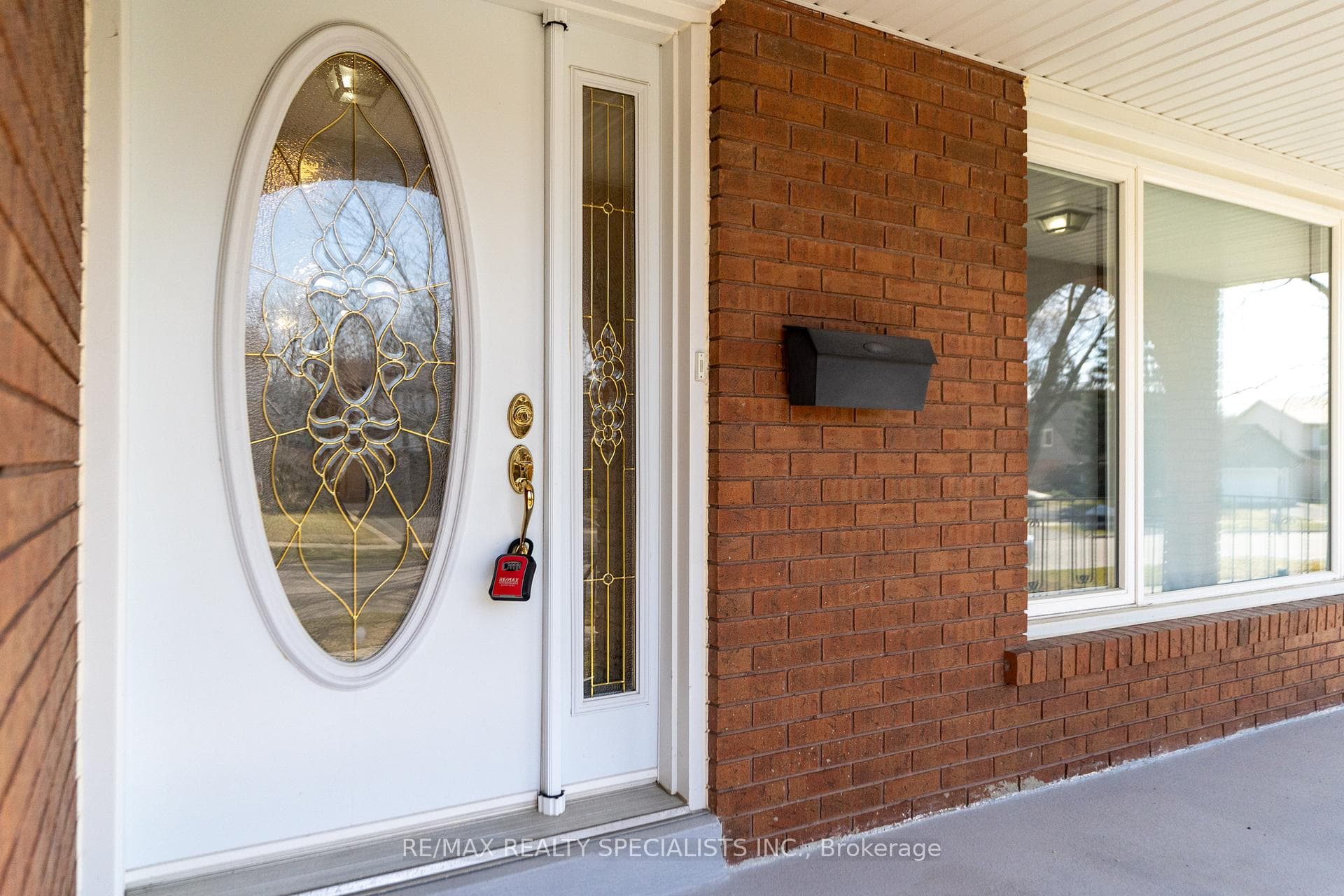 2459 Sinclair Circle photo 3