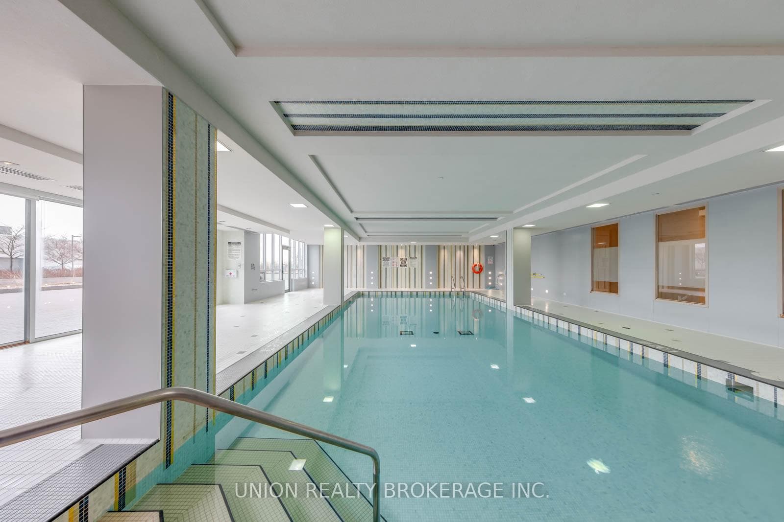 7161 Yonge Street Unit 1530 photo 30