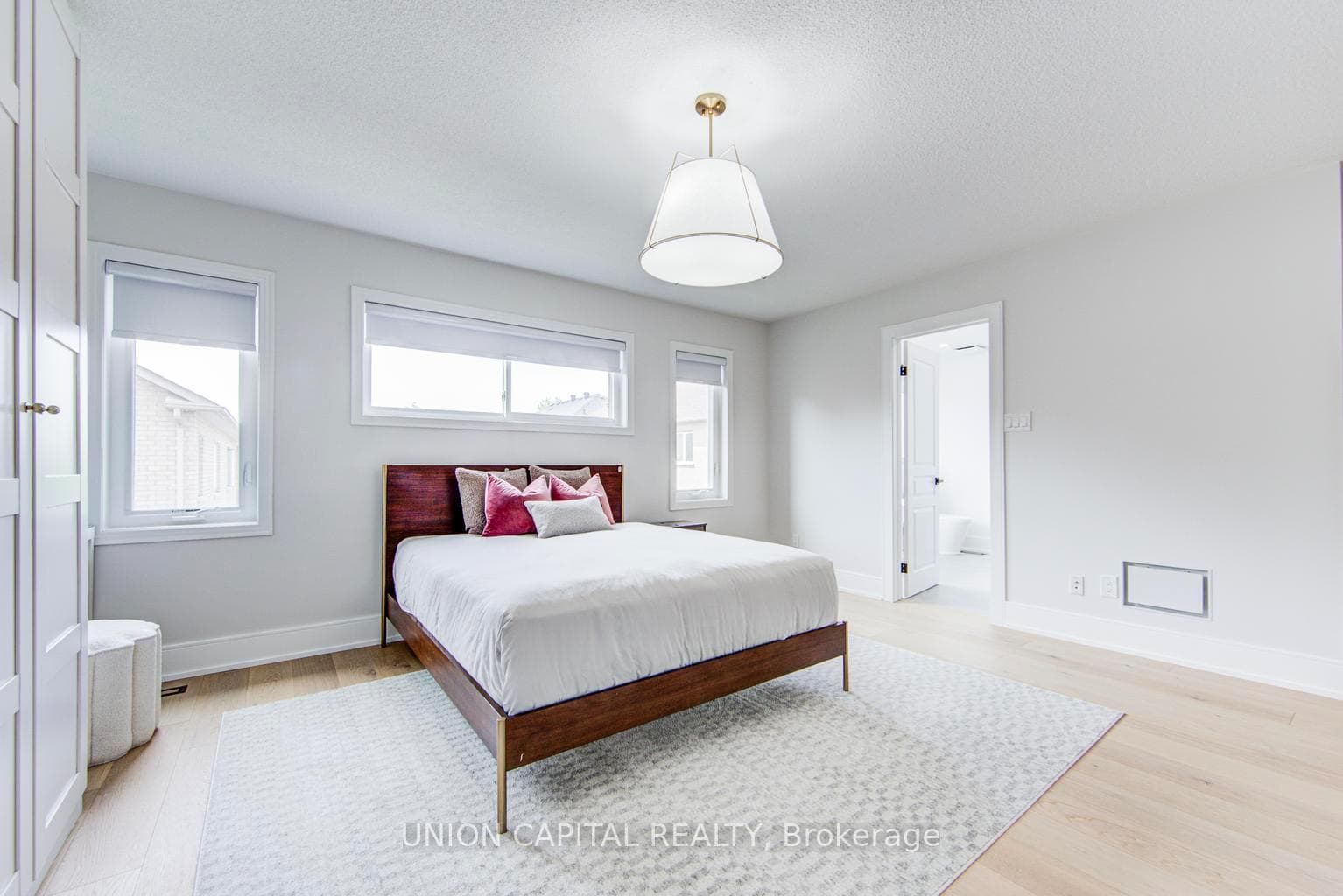 69 Southbrook Crescent photo 26