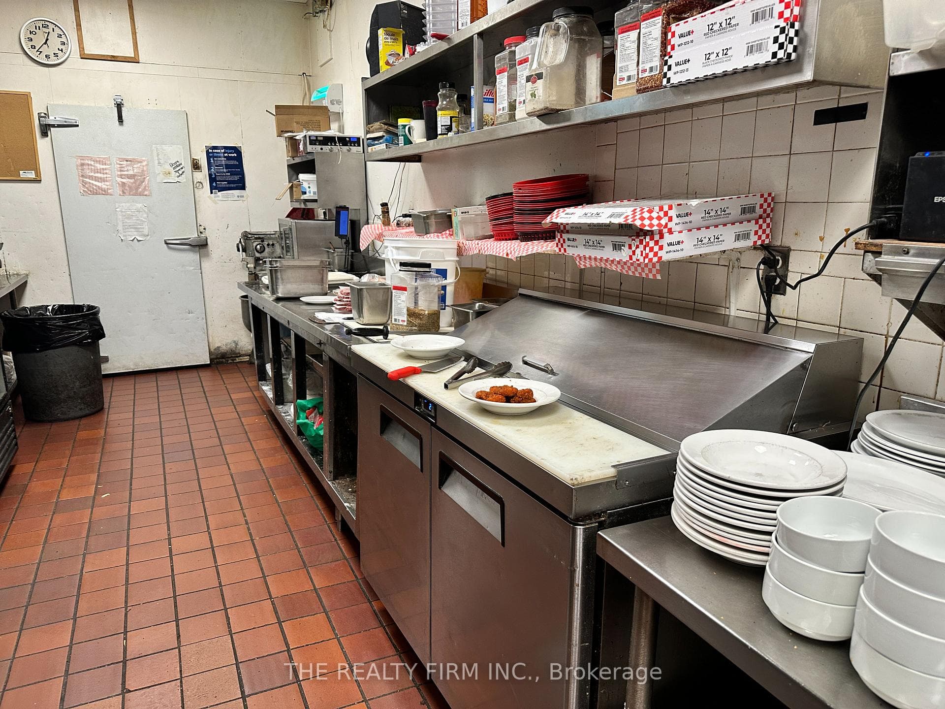 699 Wilkins Street photo 7