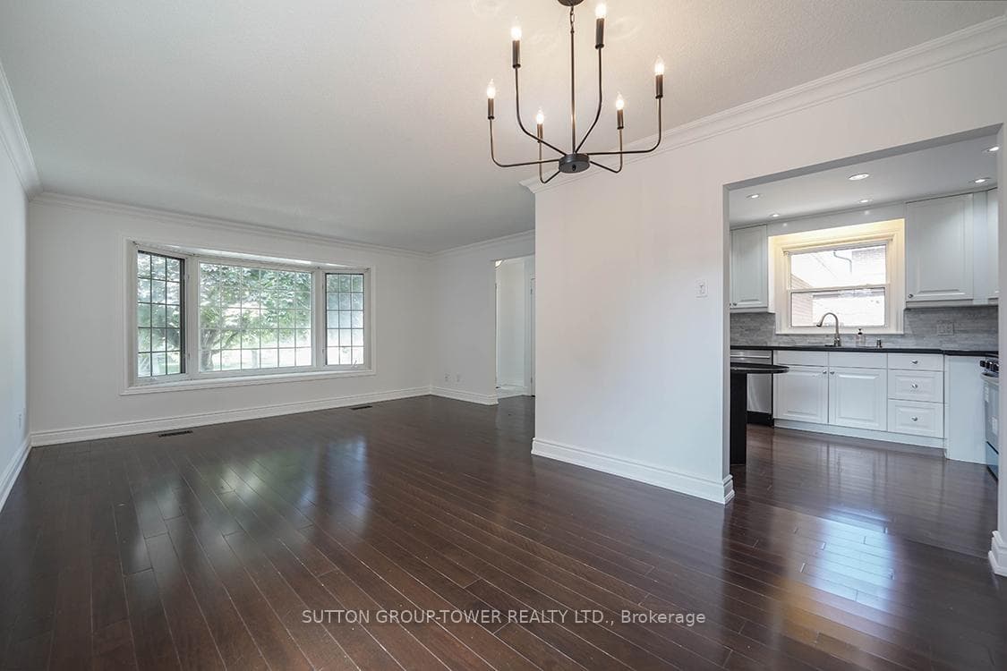 225 Park Lawn Road photo 9