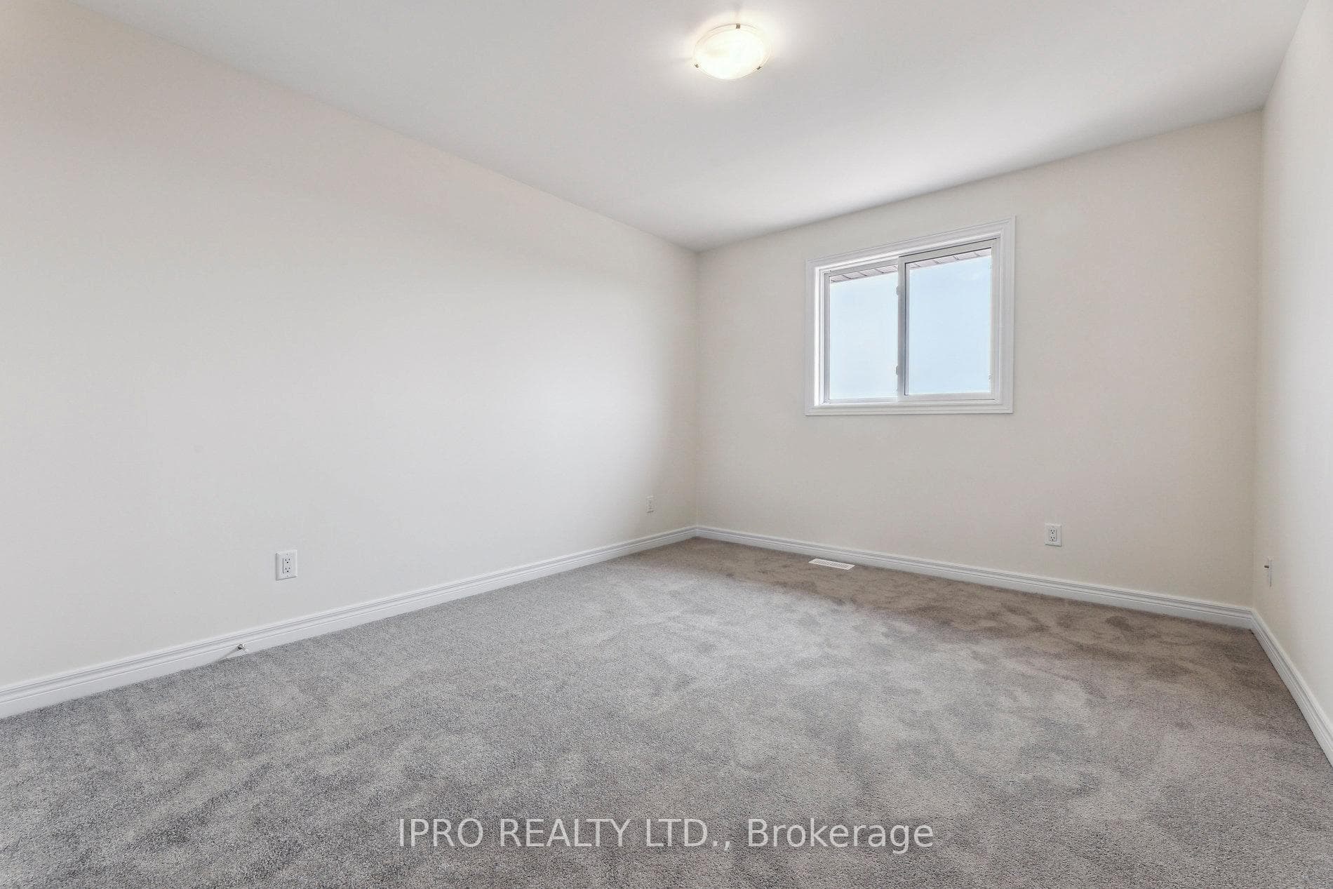 925 Bamford Terrace photo 24