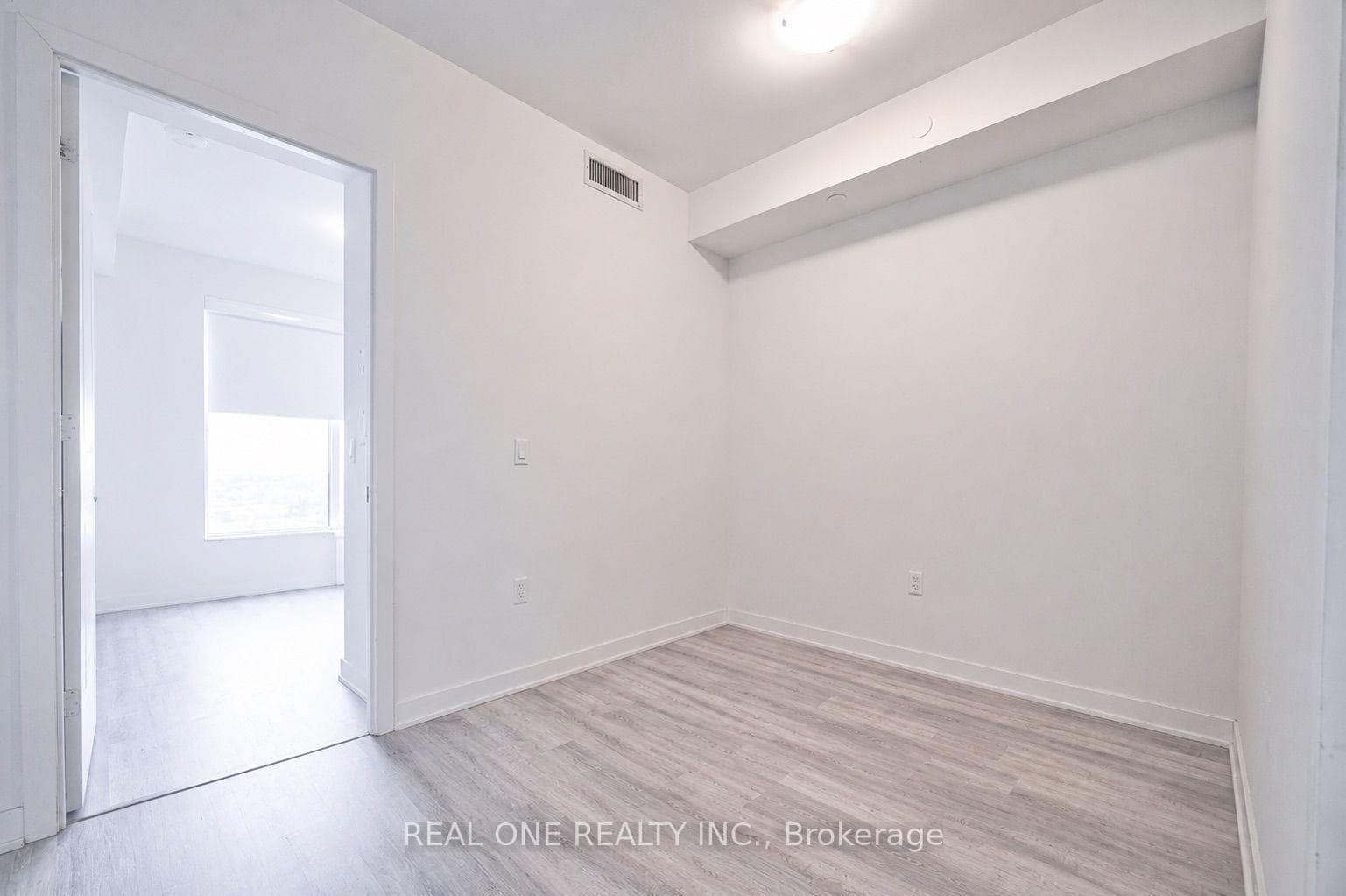 4655 Metcalfe Avenue Unit 1701 photo 13