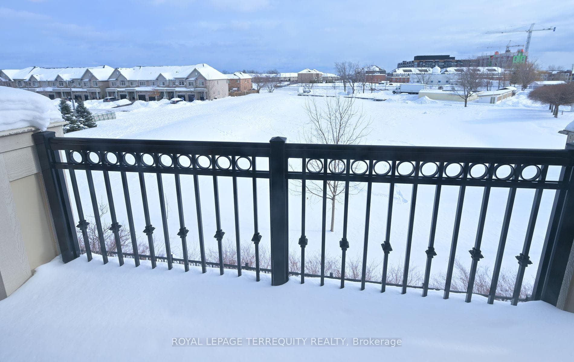 Balcony *2 outdoor spaces*