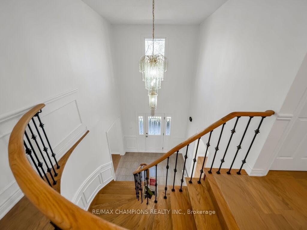 4 Claudia Avenue photo 13