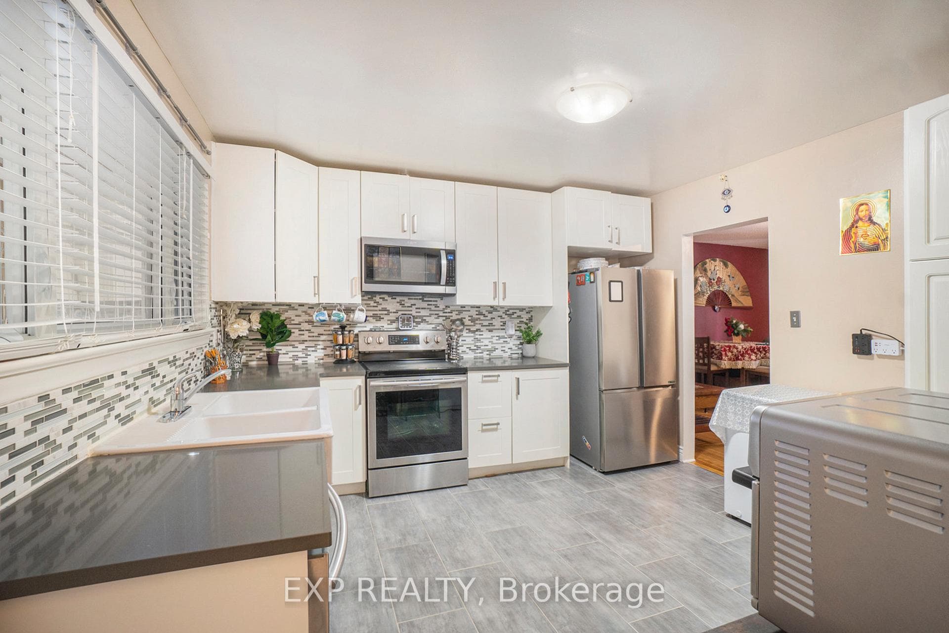 2024 Othello Avenue photo 9
