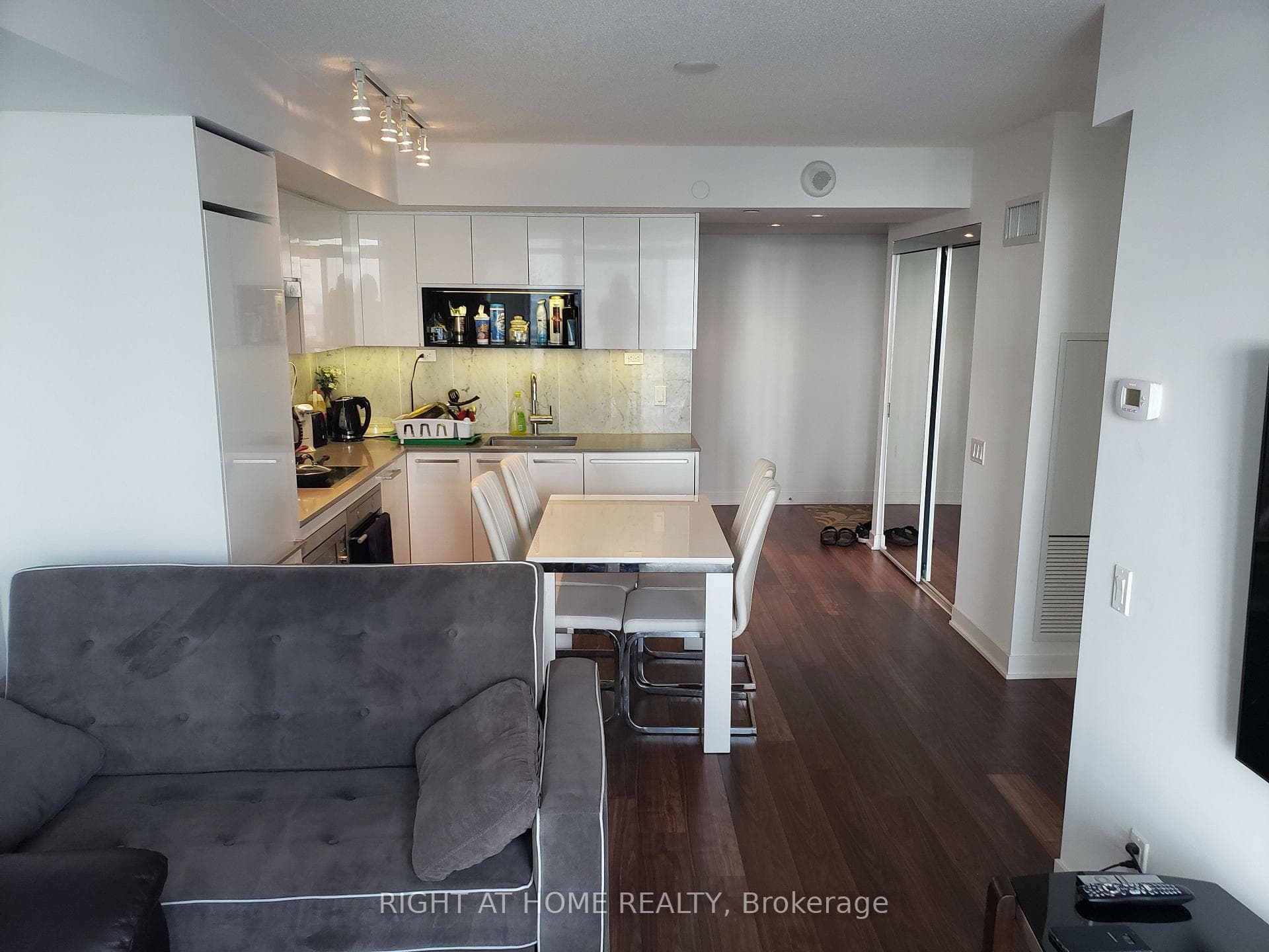 70 Queens Wharf Road Unit 2115 photo 8