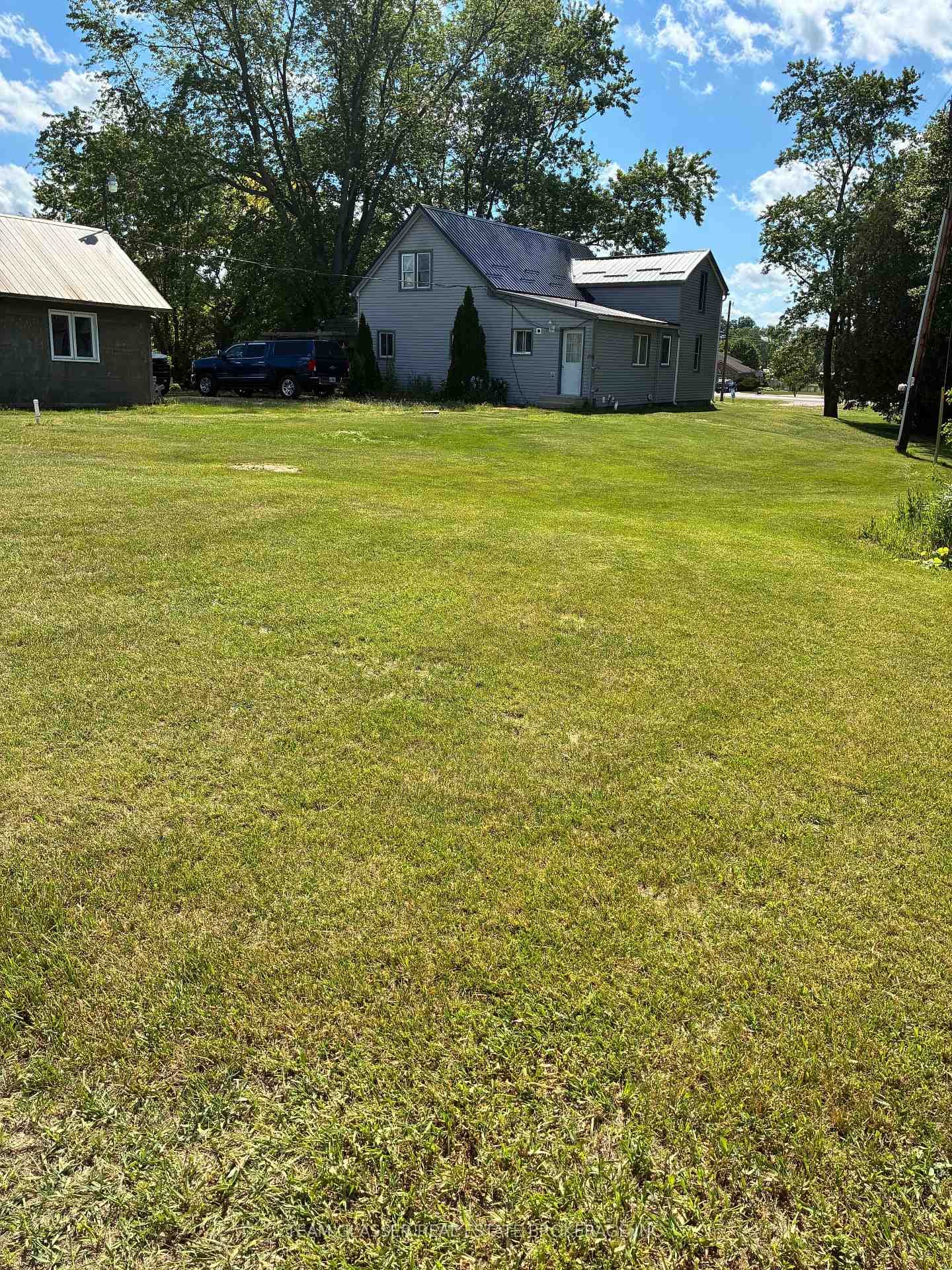 10564 CULLODEN Road photo 4