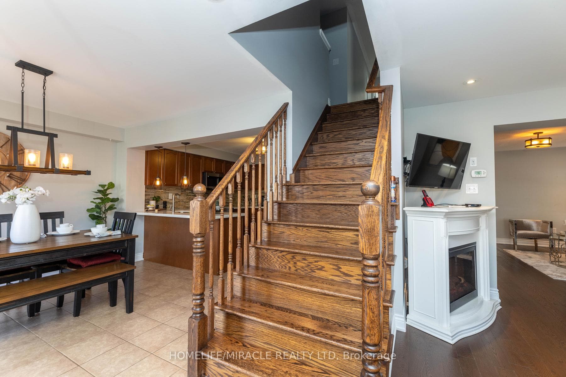 471 Mockridge Terrace photo 13