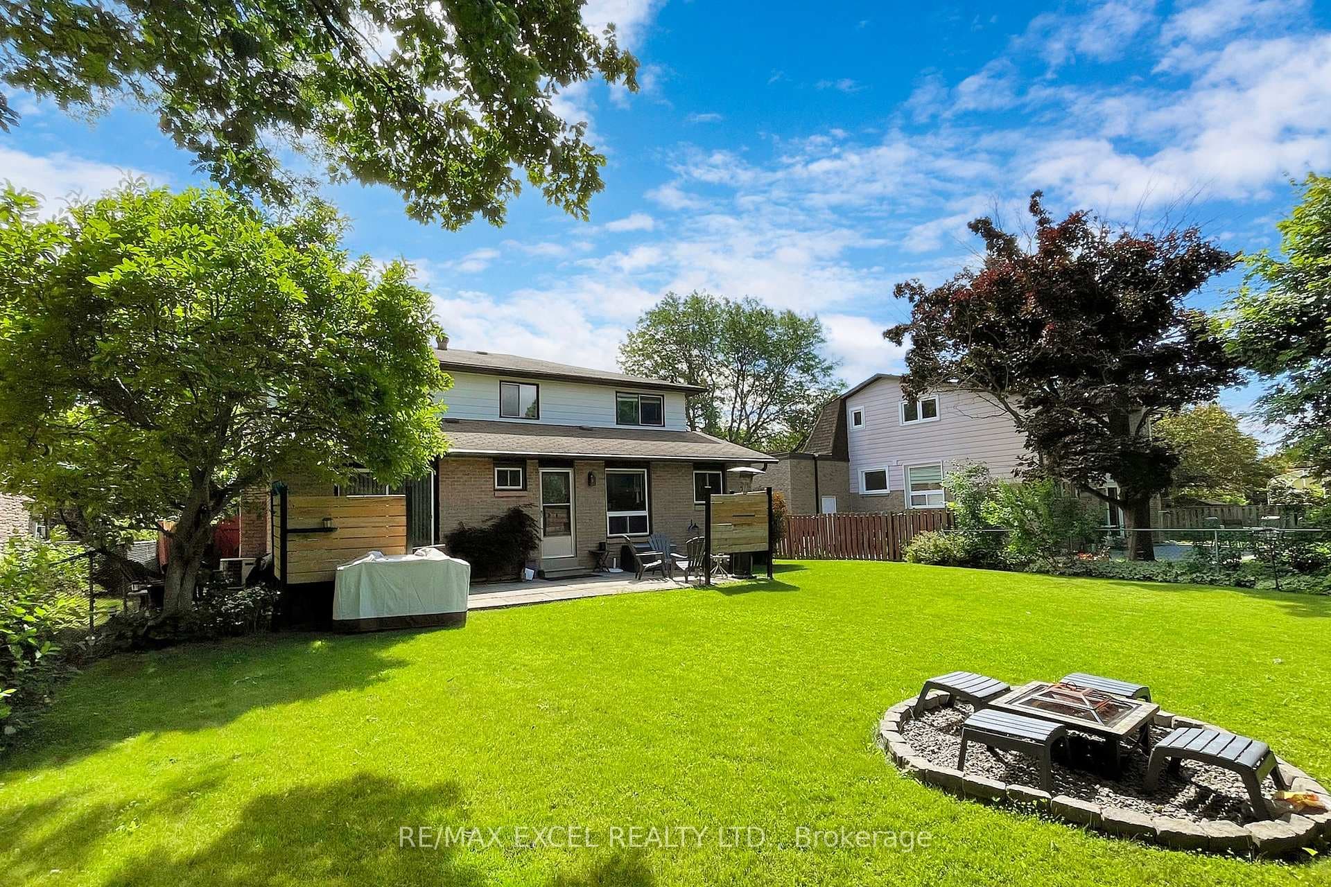 614 Village Parkway photo 31