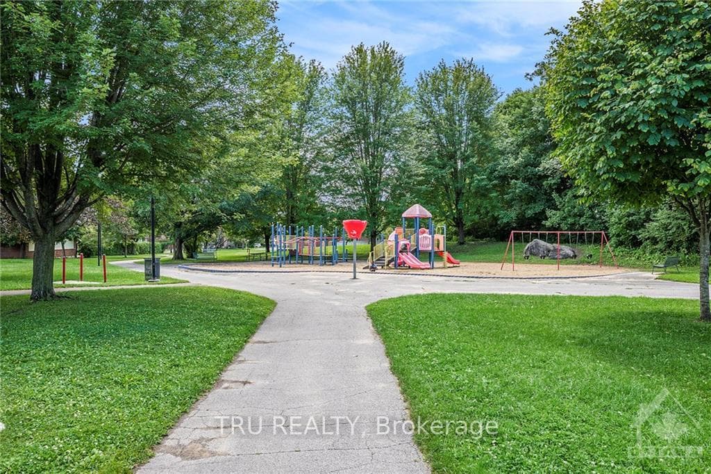 100 MARRISSA Avenue photo 21