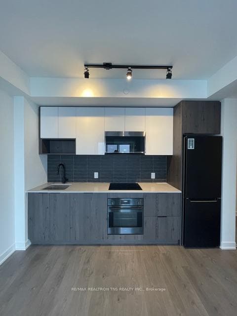 5 Defries Street Unit 3508 photo 2