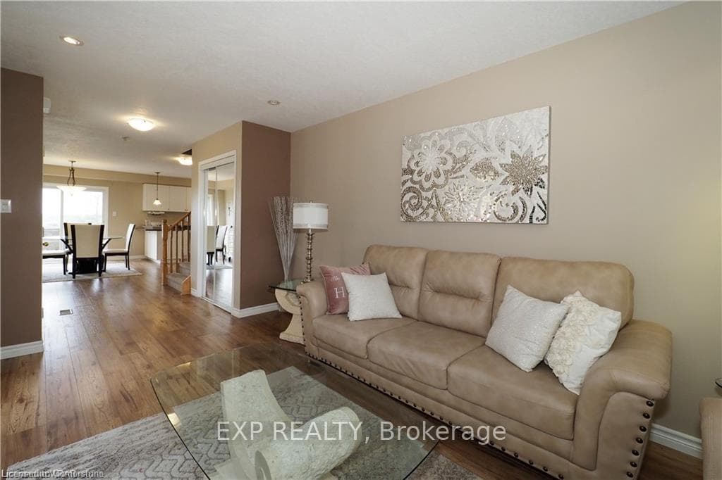 67 Bloomington Drive photo 9