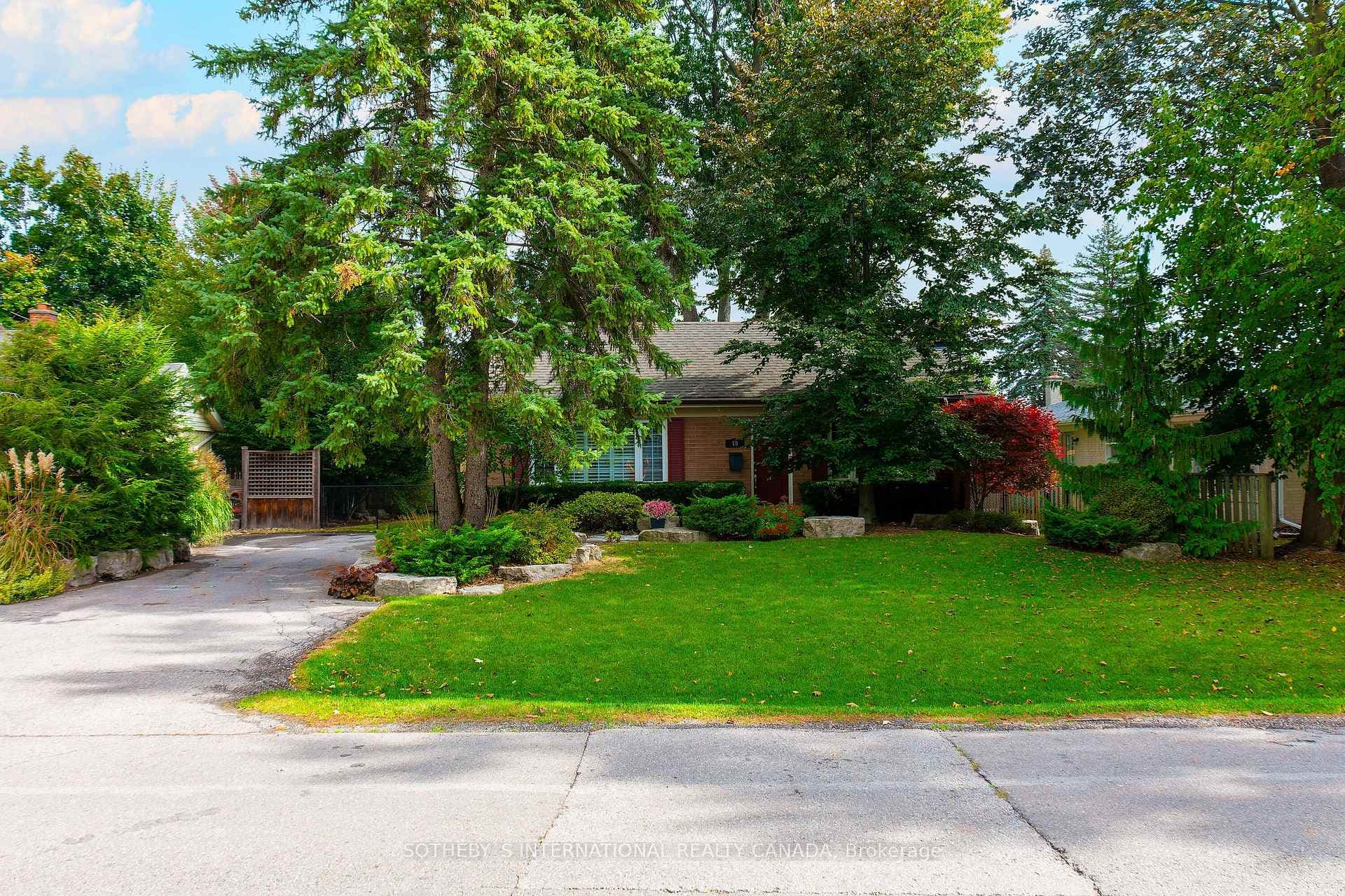 19 Paradise Avenue photo 1