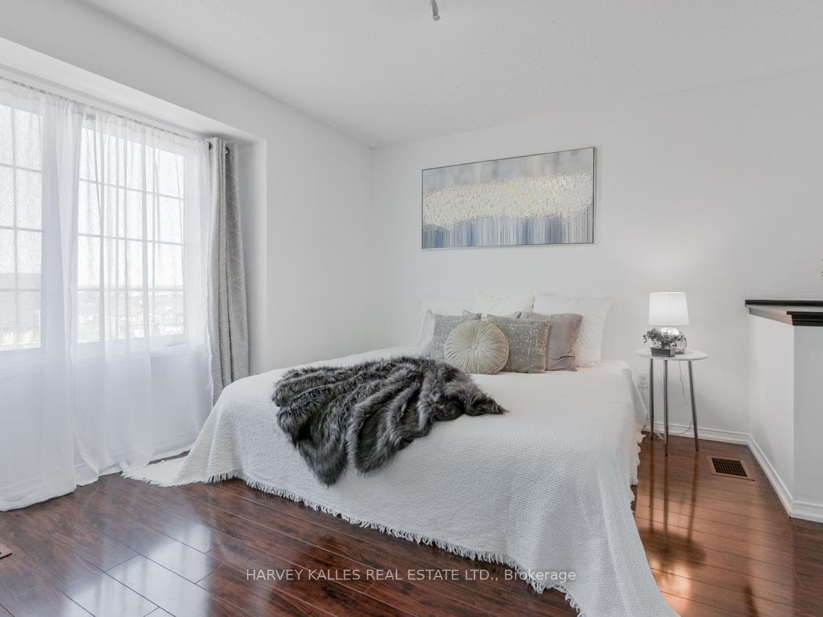 78 Oakins Lane photo 19