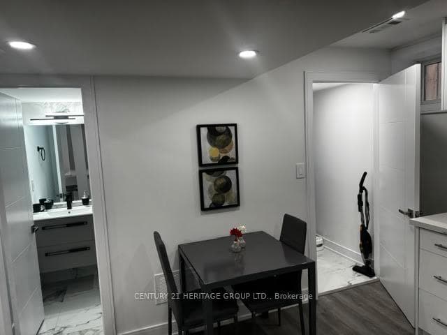 7 Larkfield Crescent Unit 2 photo 22