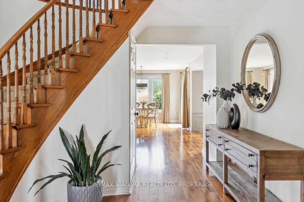 19 Fern Gate photo 6
