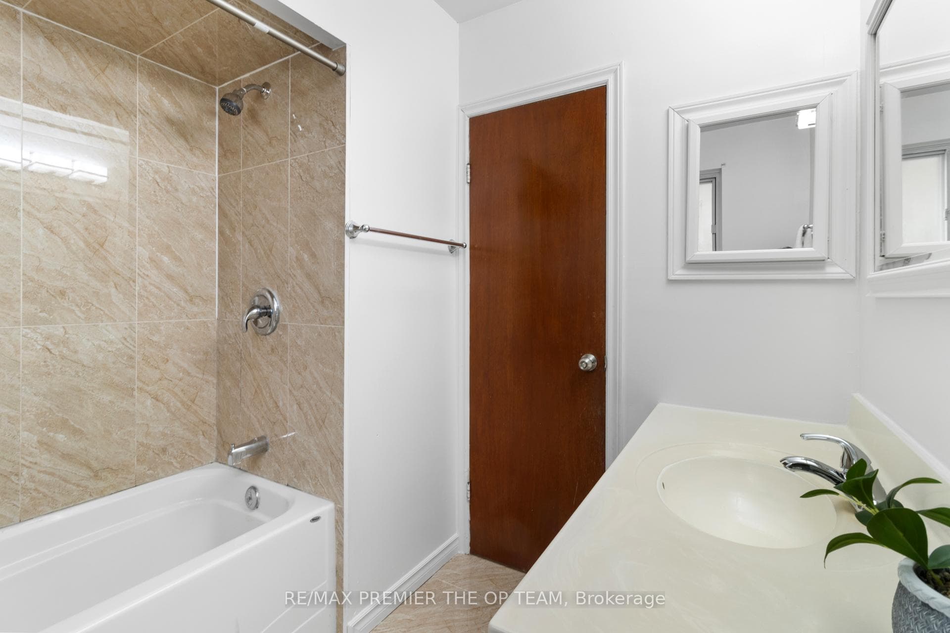 16 Brantwood Drive photo 31