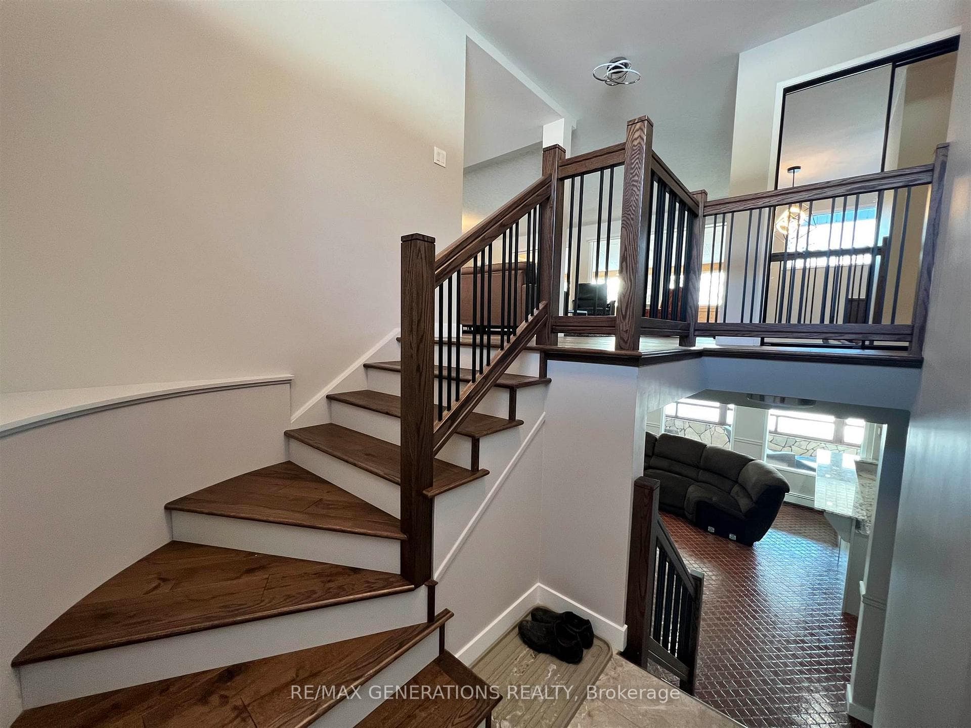 1397 Oliver Road photo 2