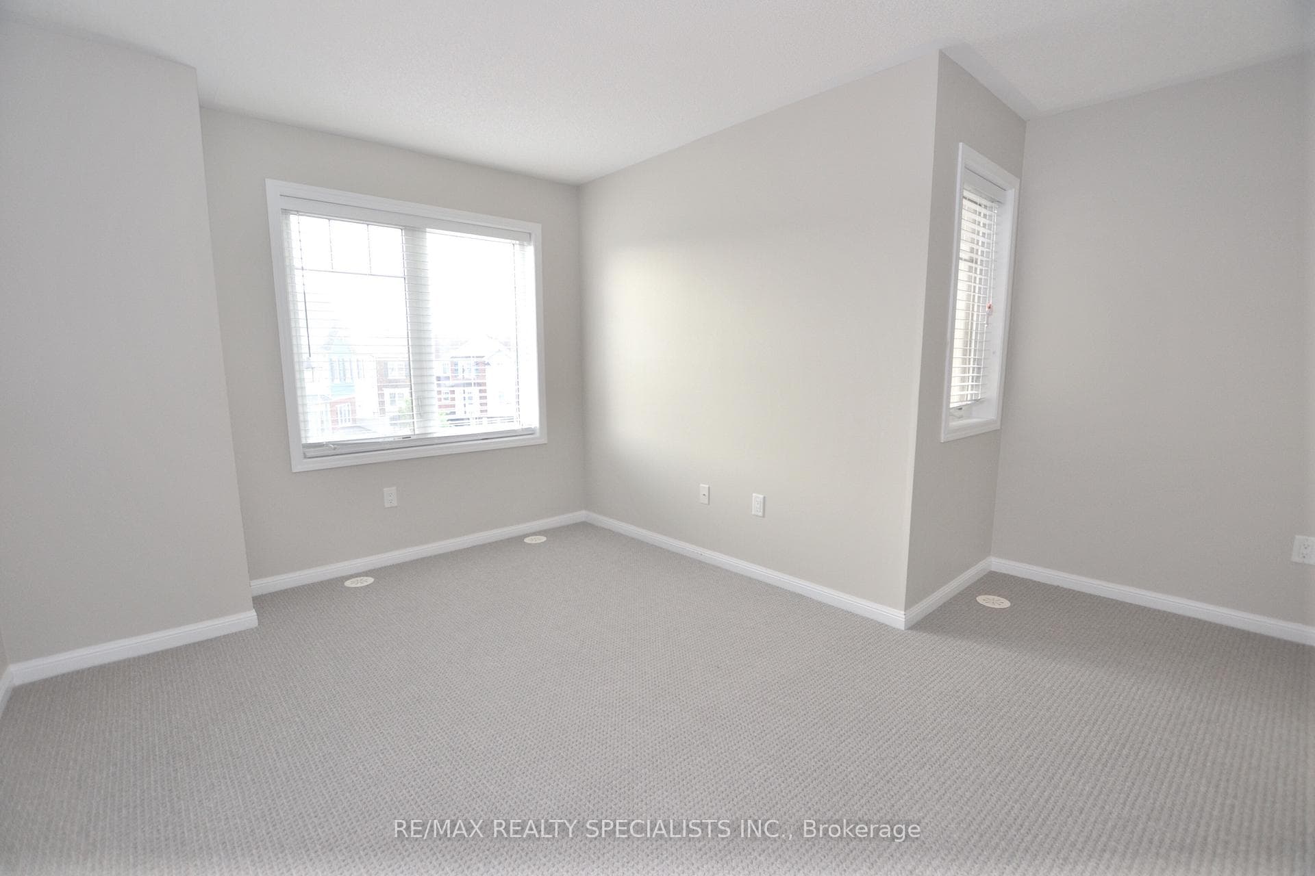 6020 Derry Road Unit 9 photo 12