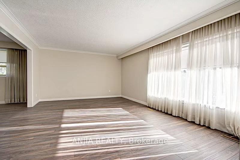 80 Alamosa Drive Unit Upper photo 4
