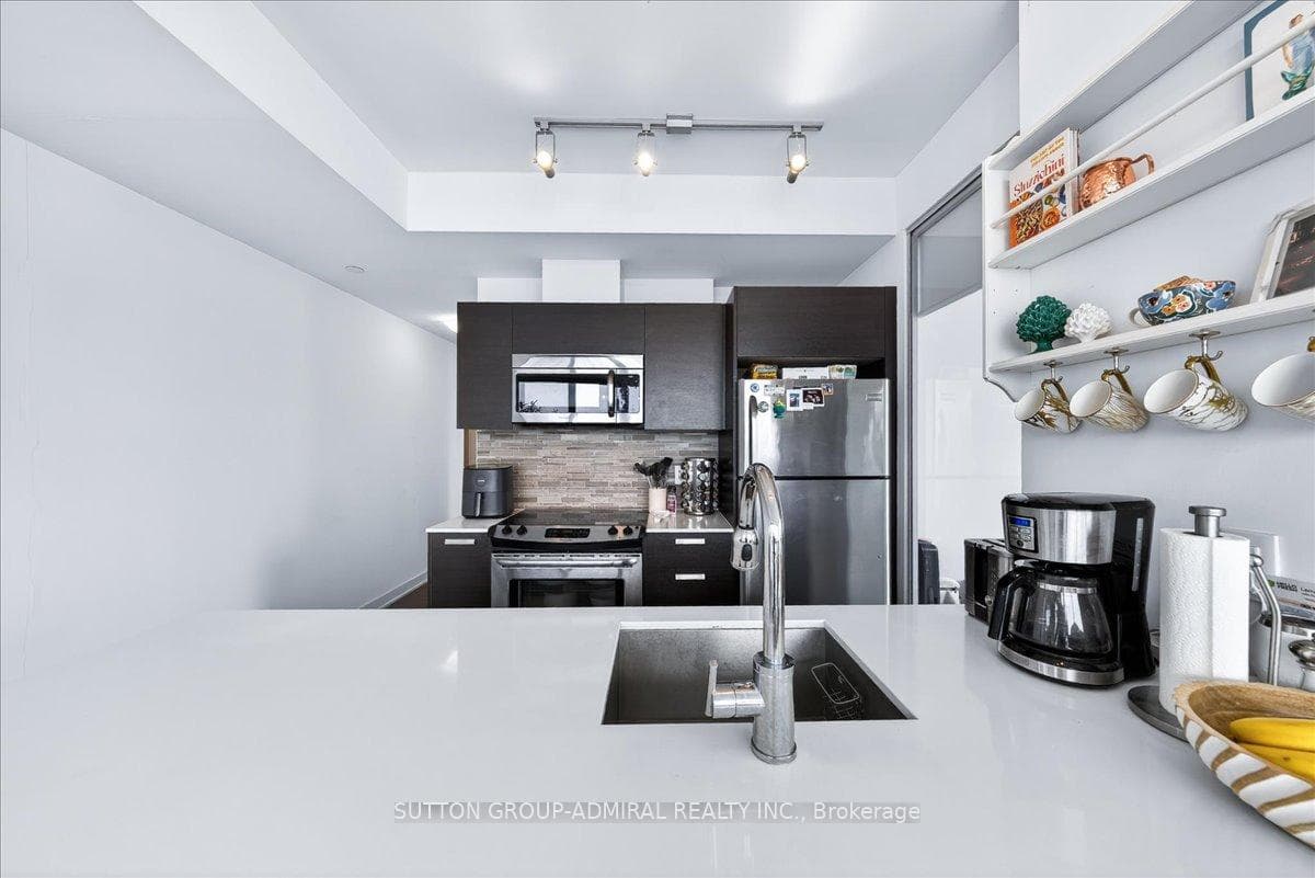1815 Yonge Street Unit 2006 photo 24