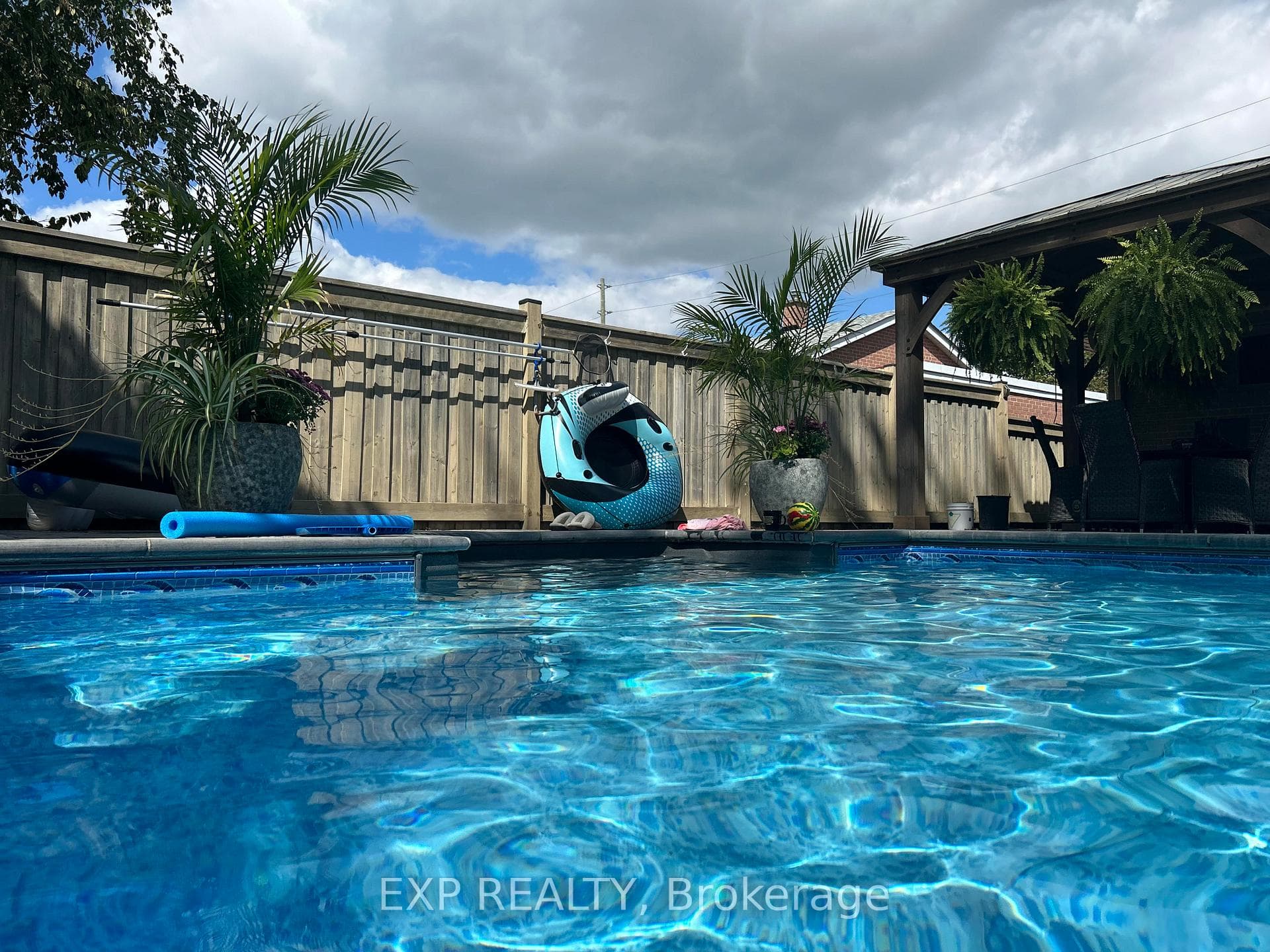 168 Delrex Boulevard photo 35