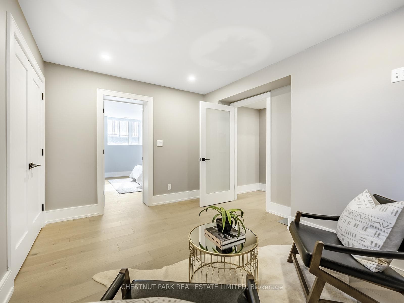 15 Scarth Road Unit 1 photo 40