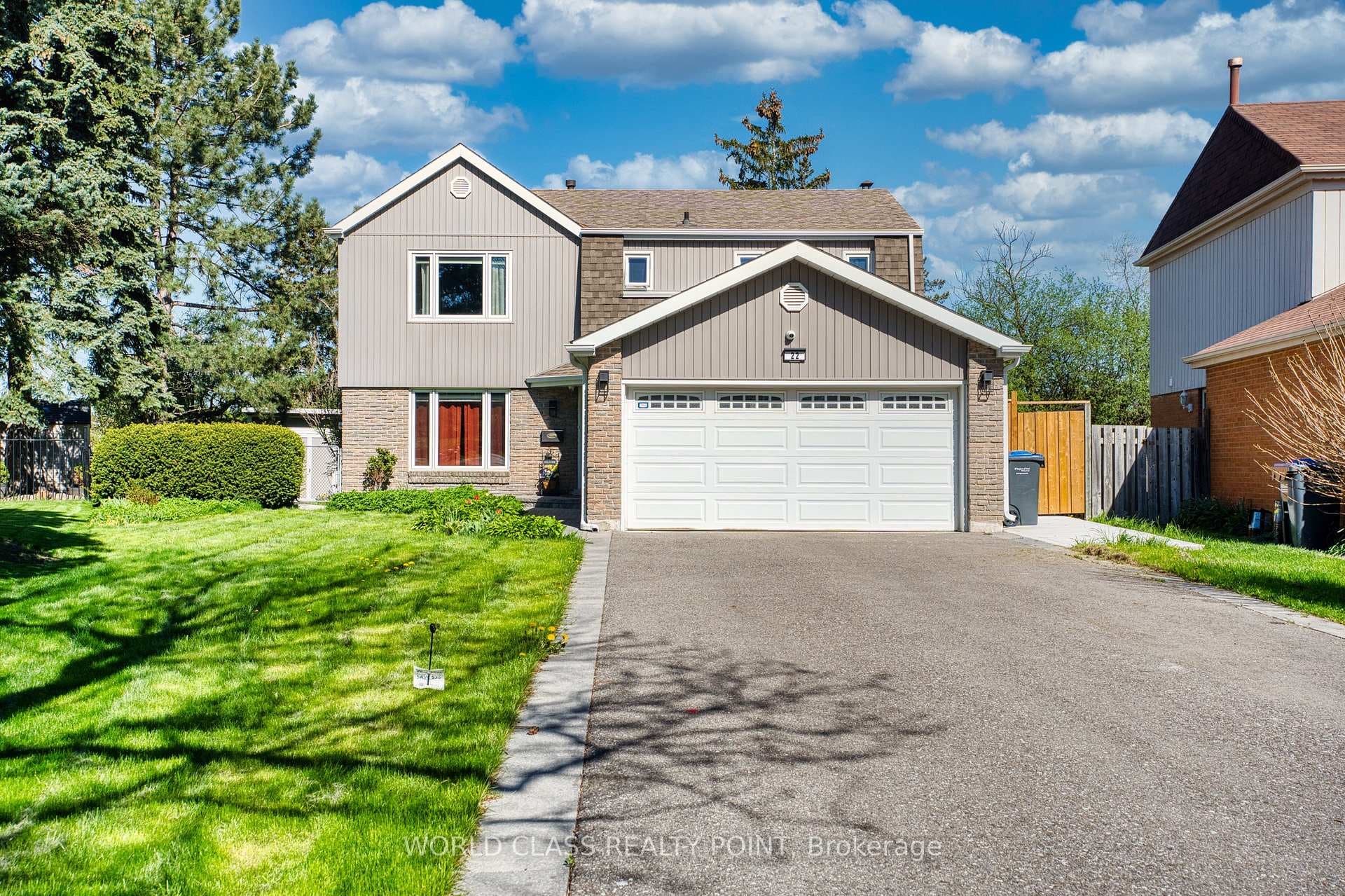 22 Madelaine Crescent photo 1