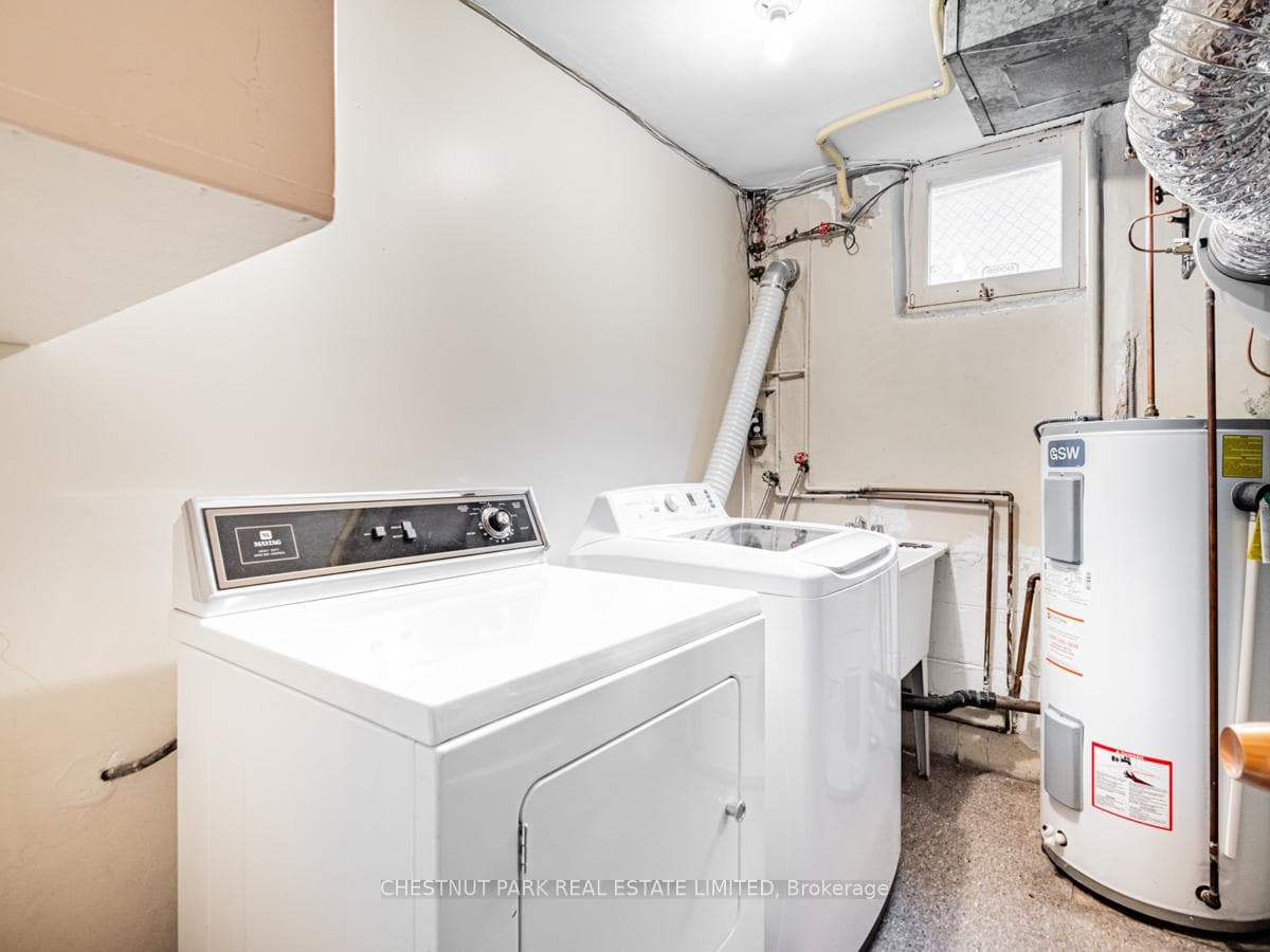 151 Alexis Boulevard photo 26