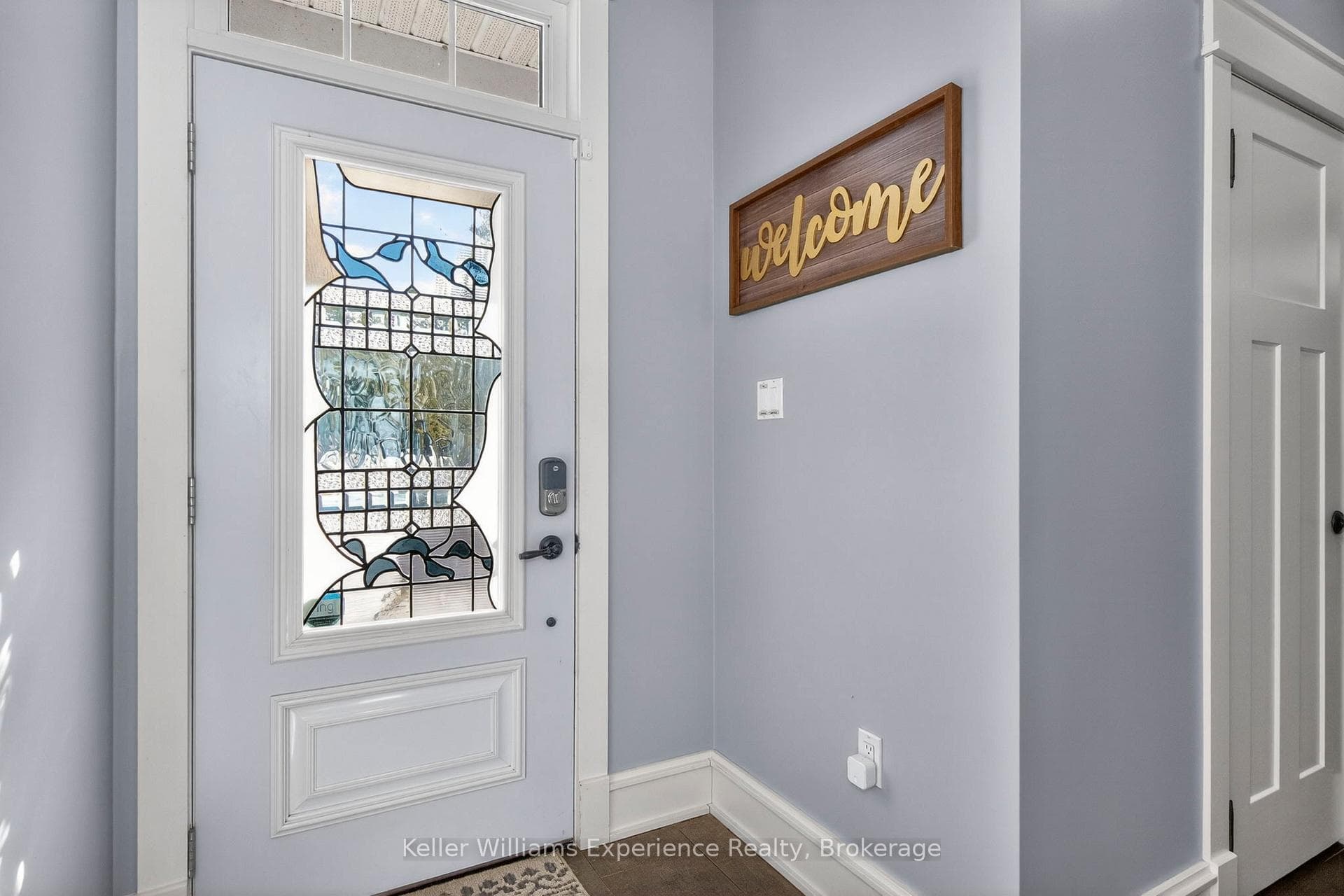 1749 Champlain Road photo 3