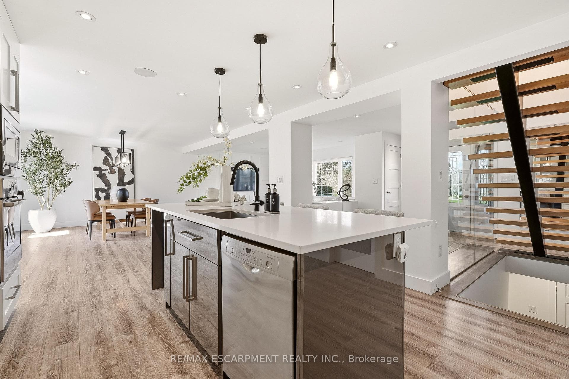 26 Weneil Drive photo 11