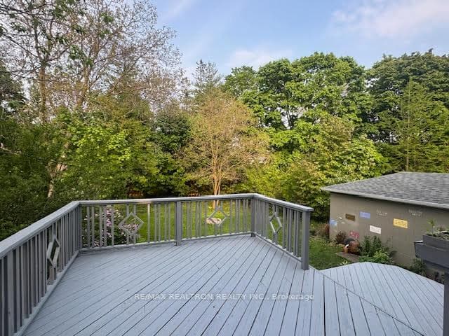 105 Baker Avenue photo 35