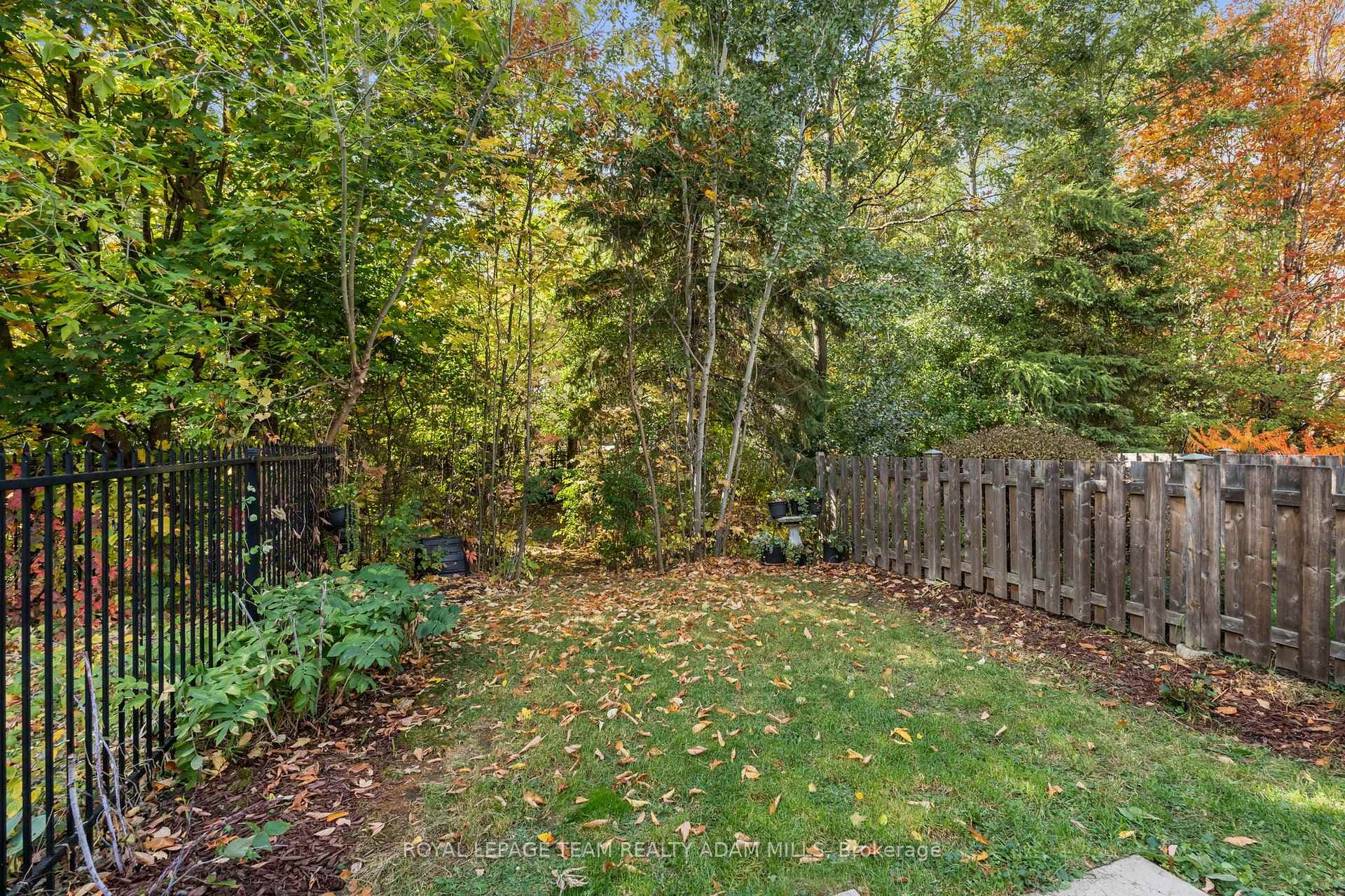 194 Blackdome Crescent photo 37