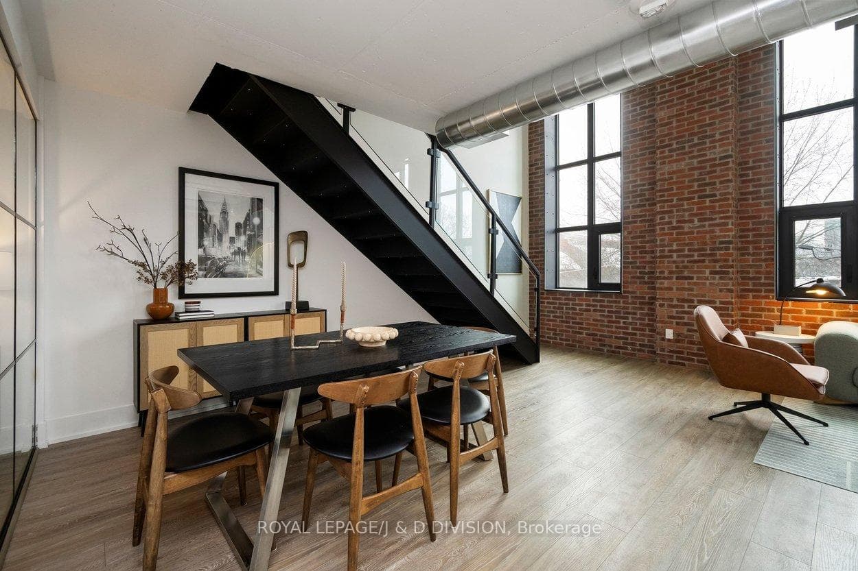 150 Logan Avenue Unit 409 photo 6