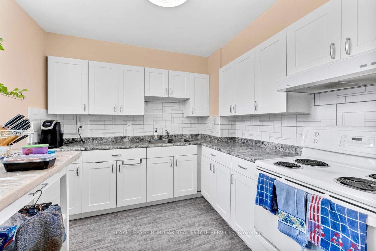 700 Dynes Road Unit 103 photo 9