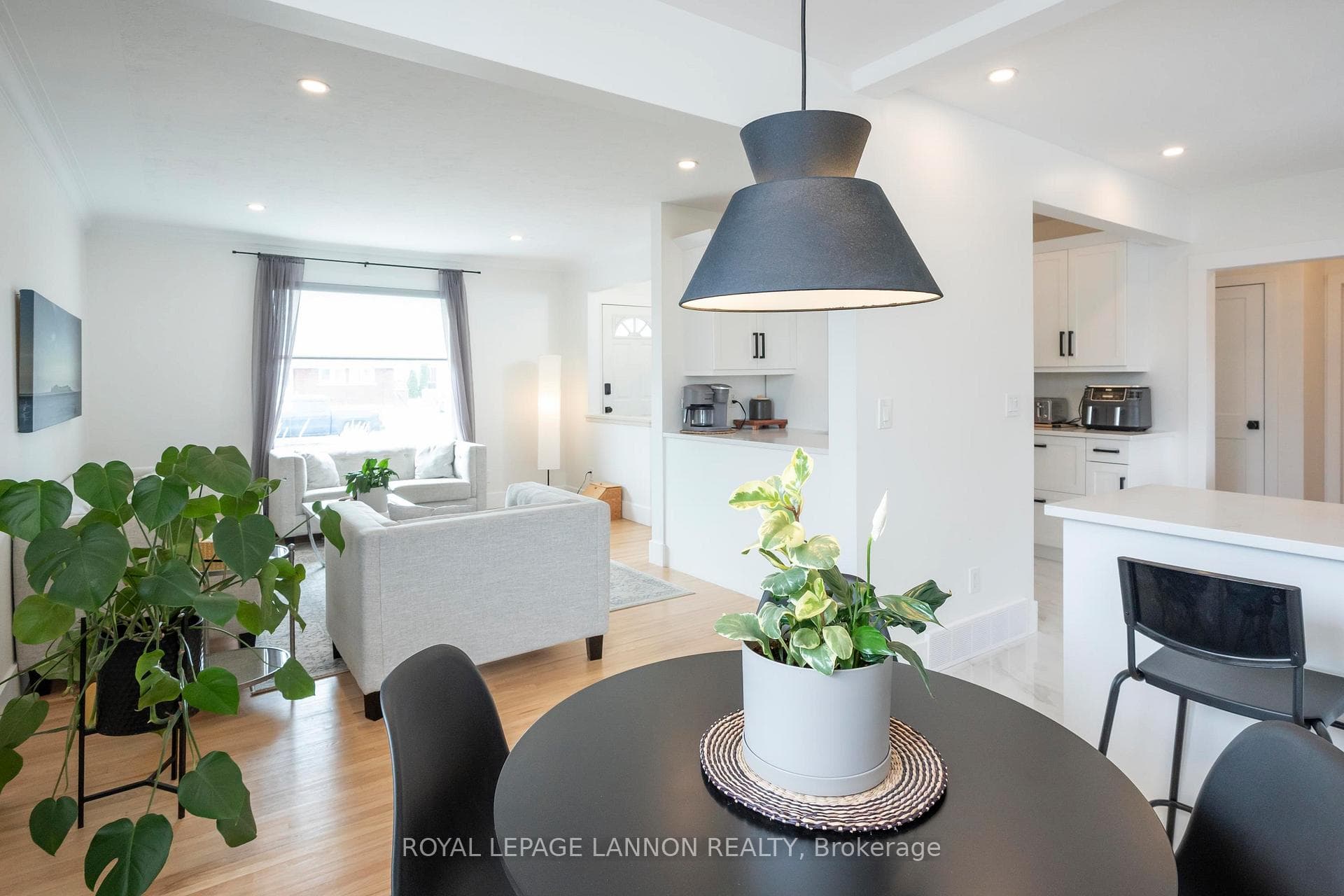 467 Heather Cres. photo 11