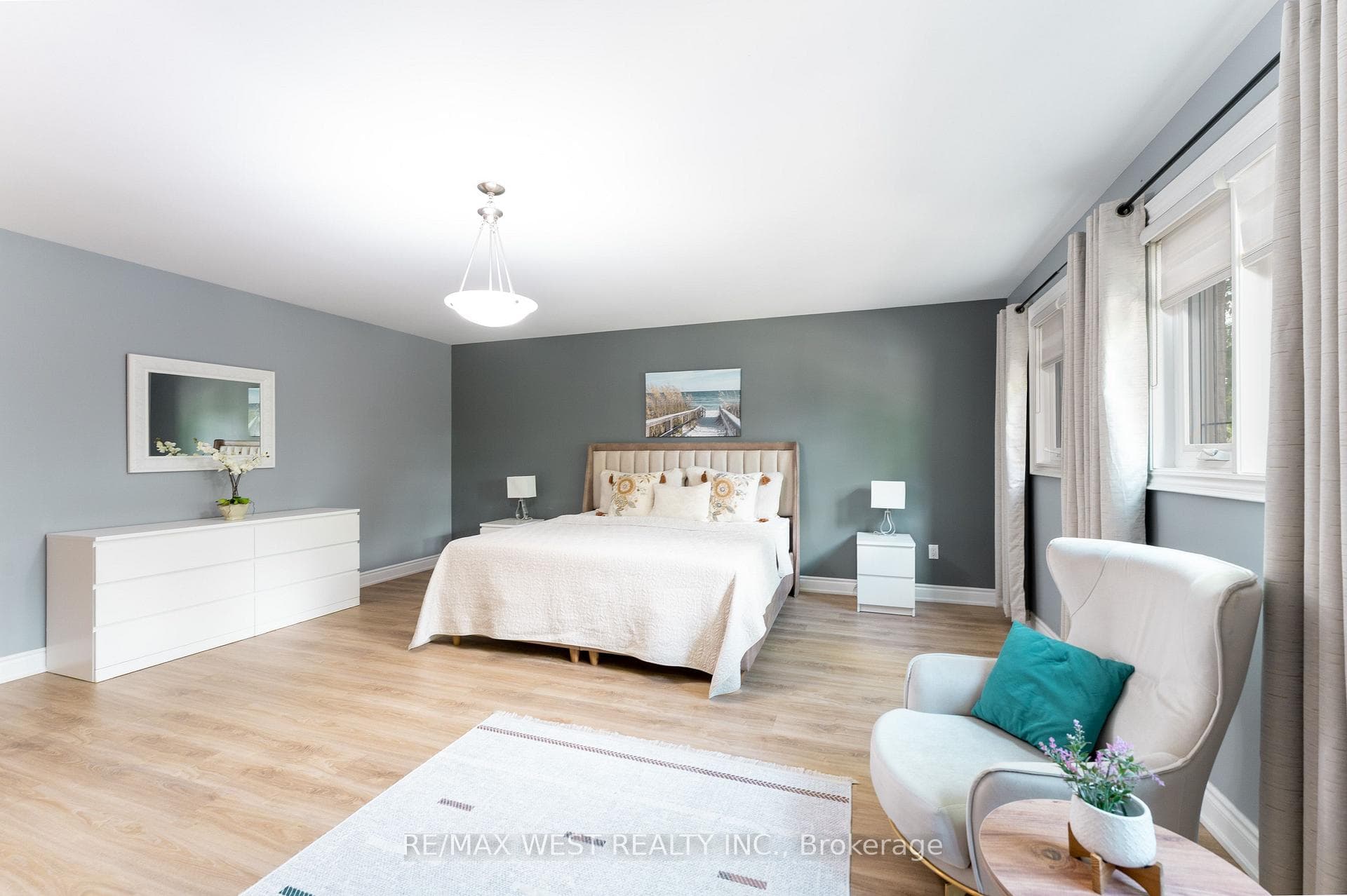 72 Alpha Court photo 17