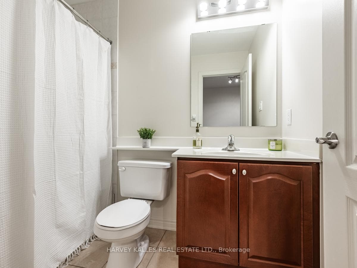 42 Rosewood Avenue photo 30