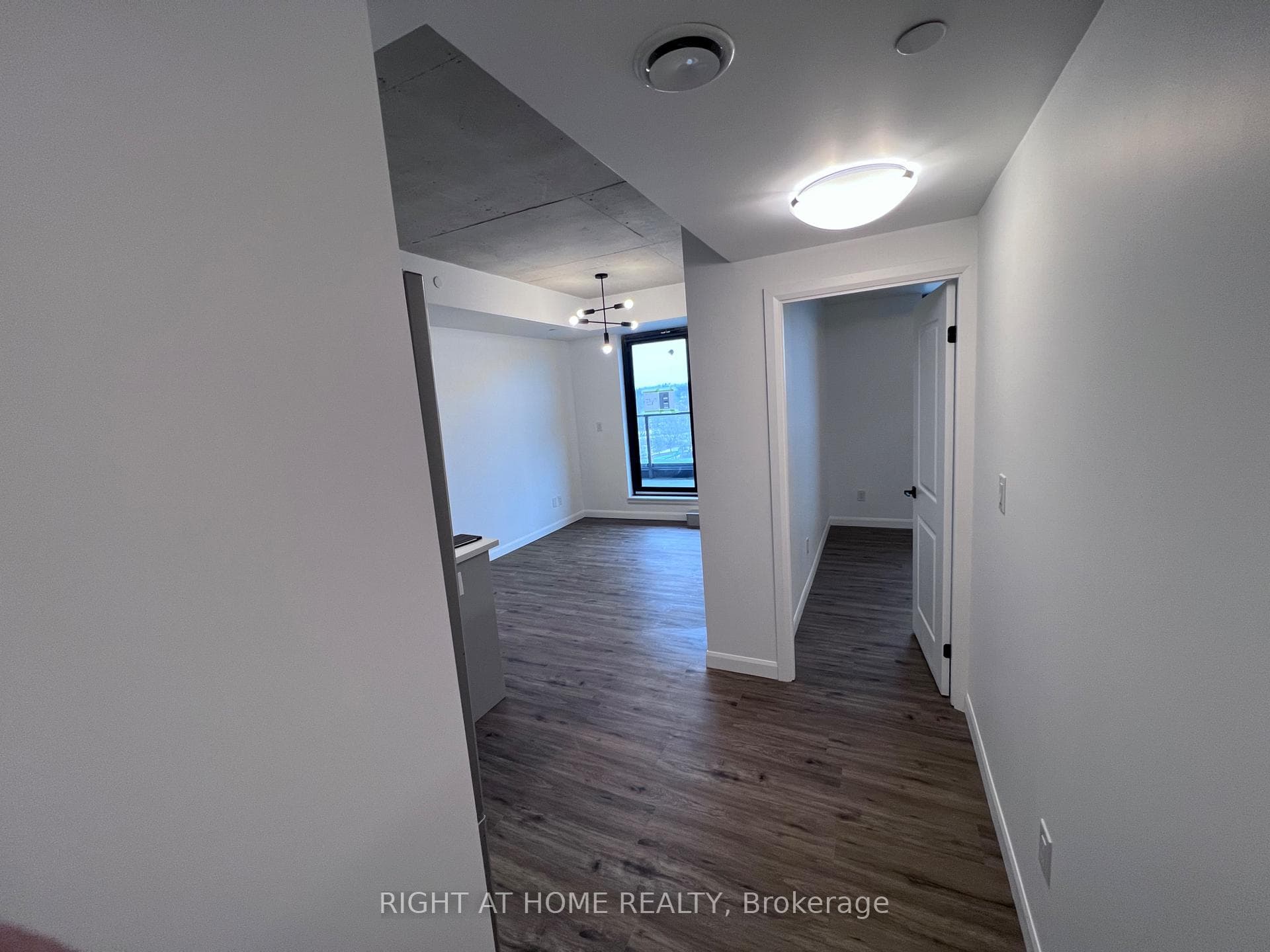 7 Erie Avenue Unit 711 photo 9