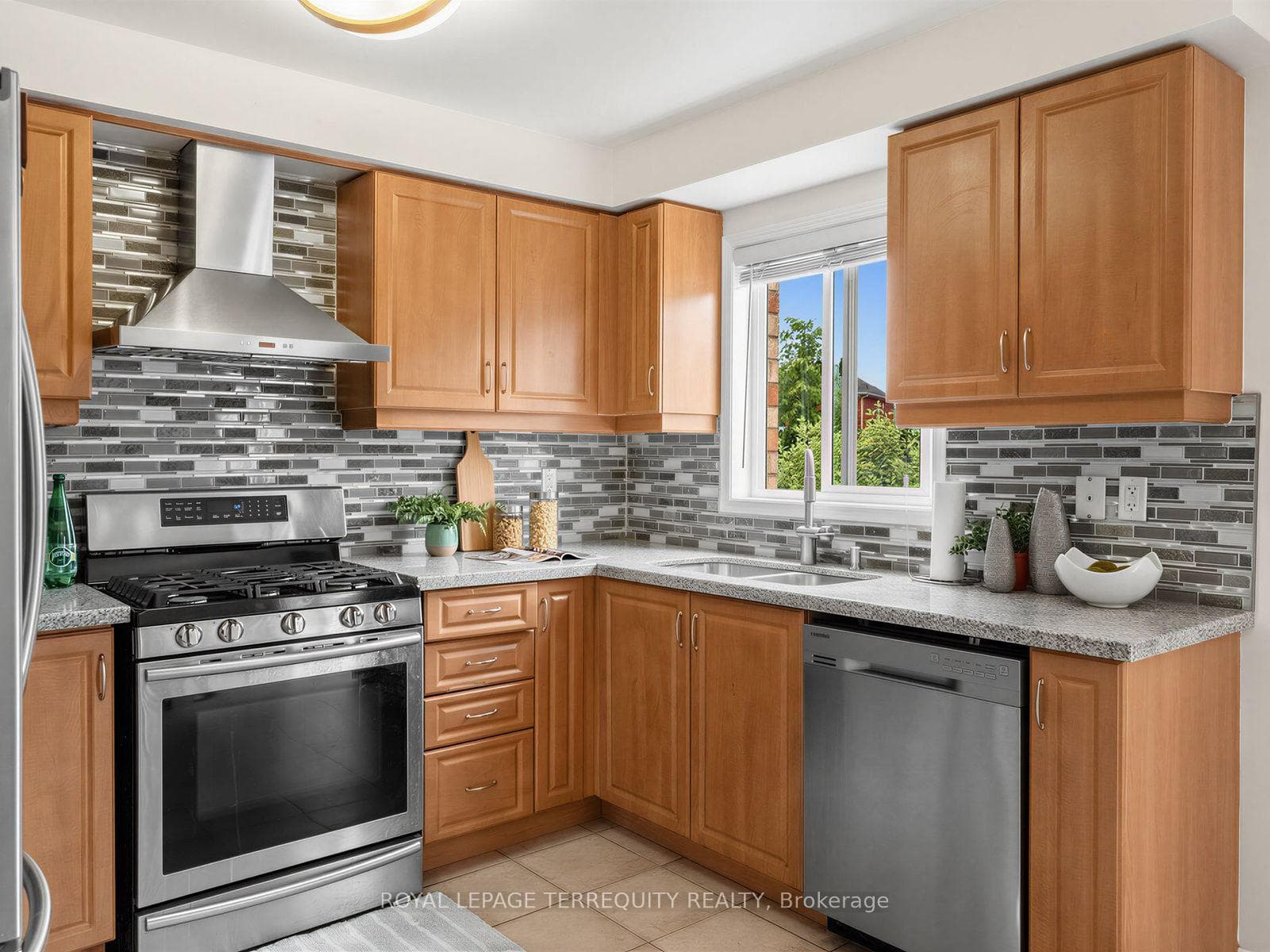 83 Tianalee Crescent photo 13