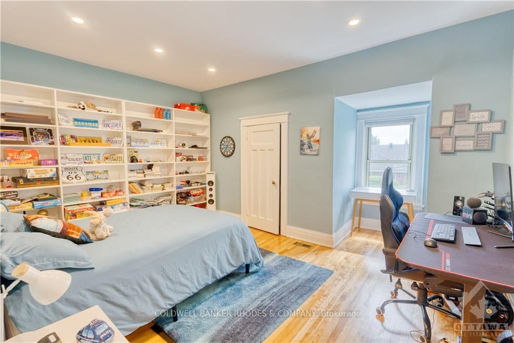 142 KEEFER Street photo 22