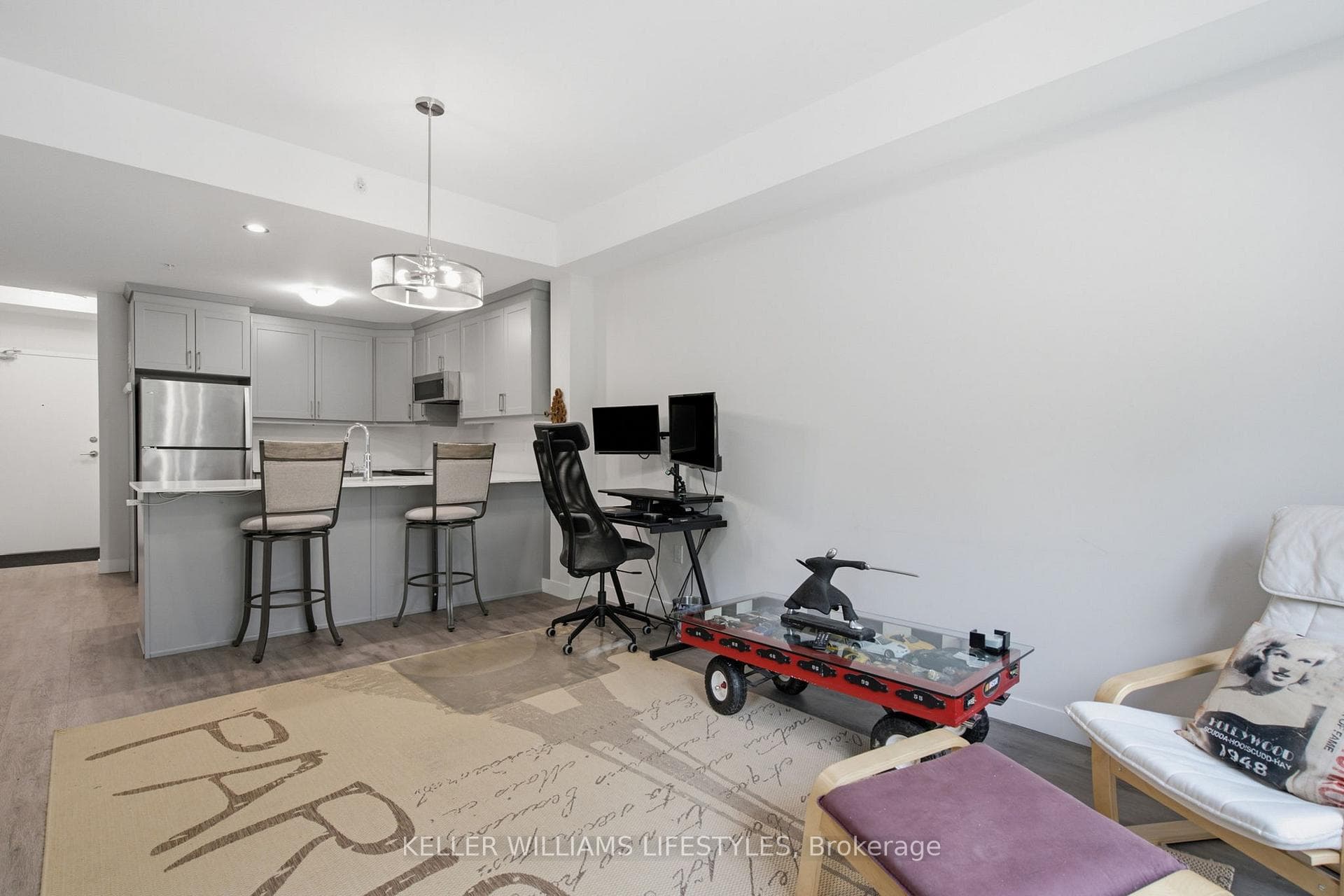 100 The Promenade Unit 103 photo 11