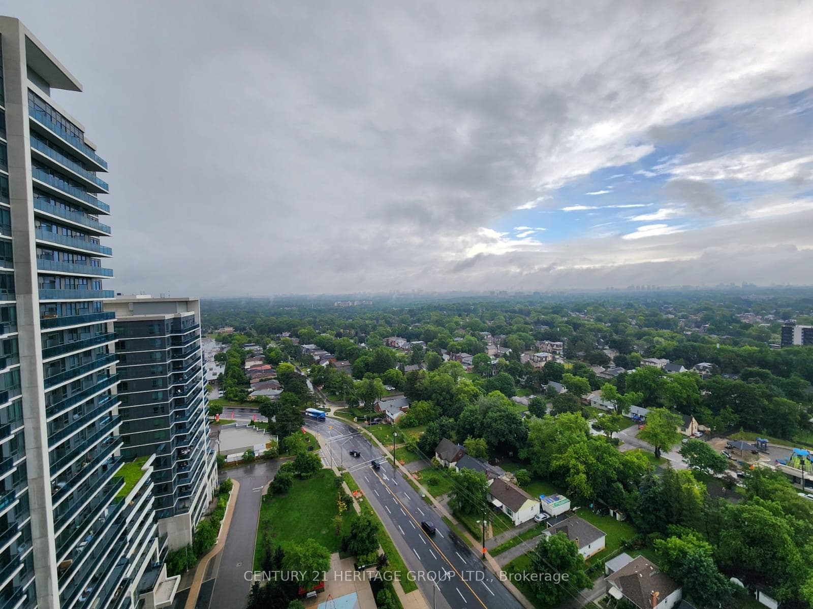 7161 Yonge Street Unit 2030 photo 4