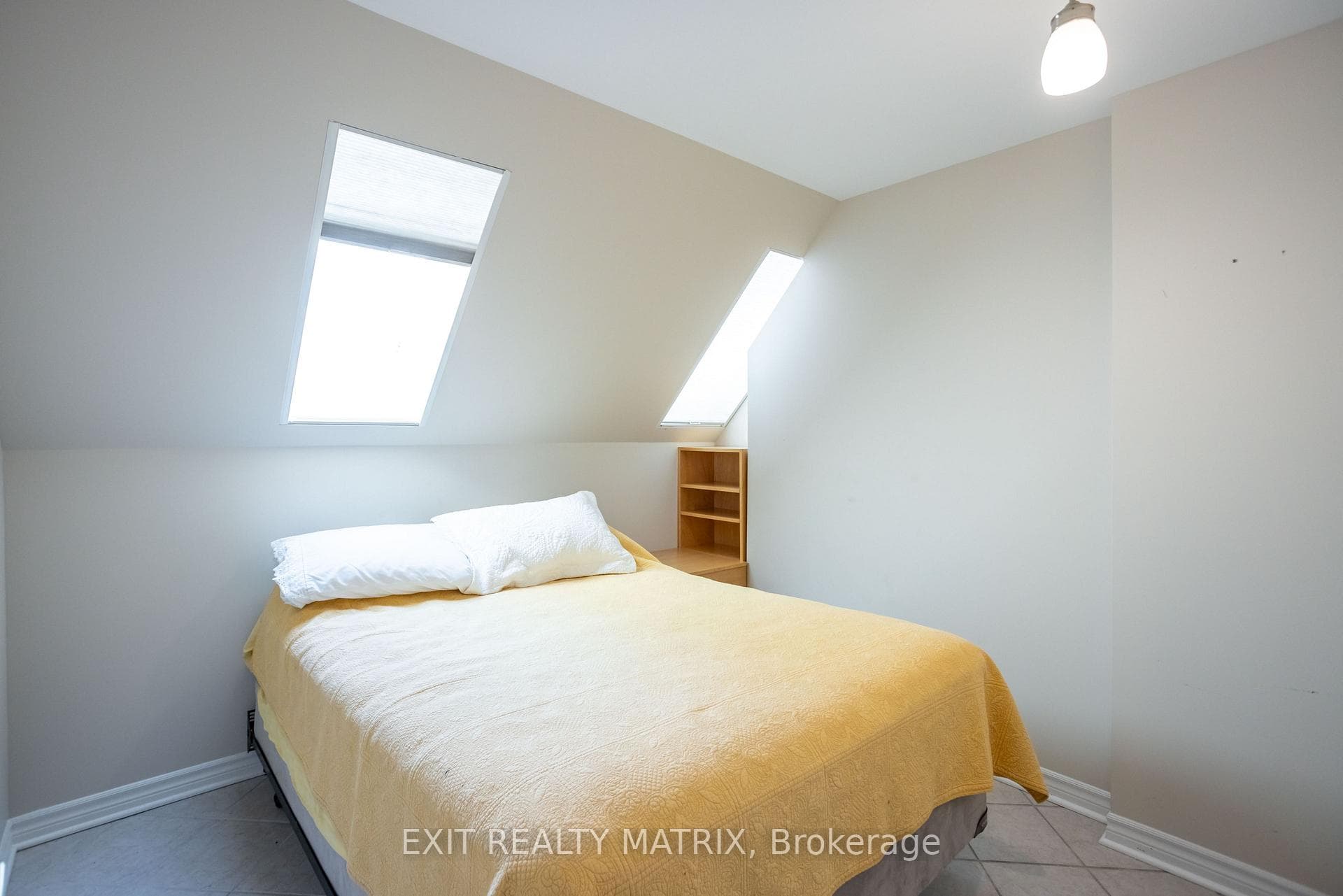 2392 8th Line Road photo 41