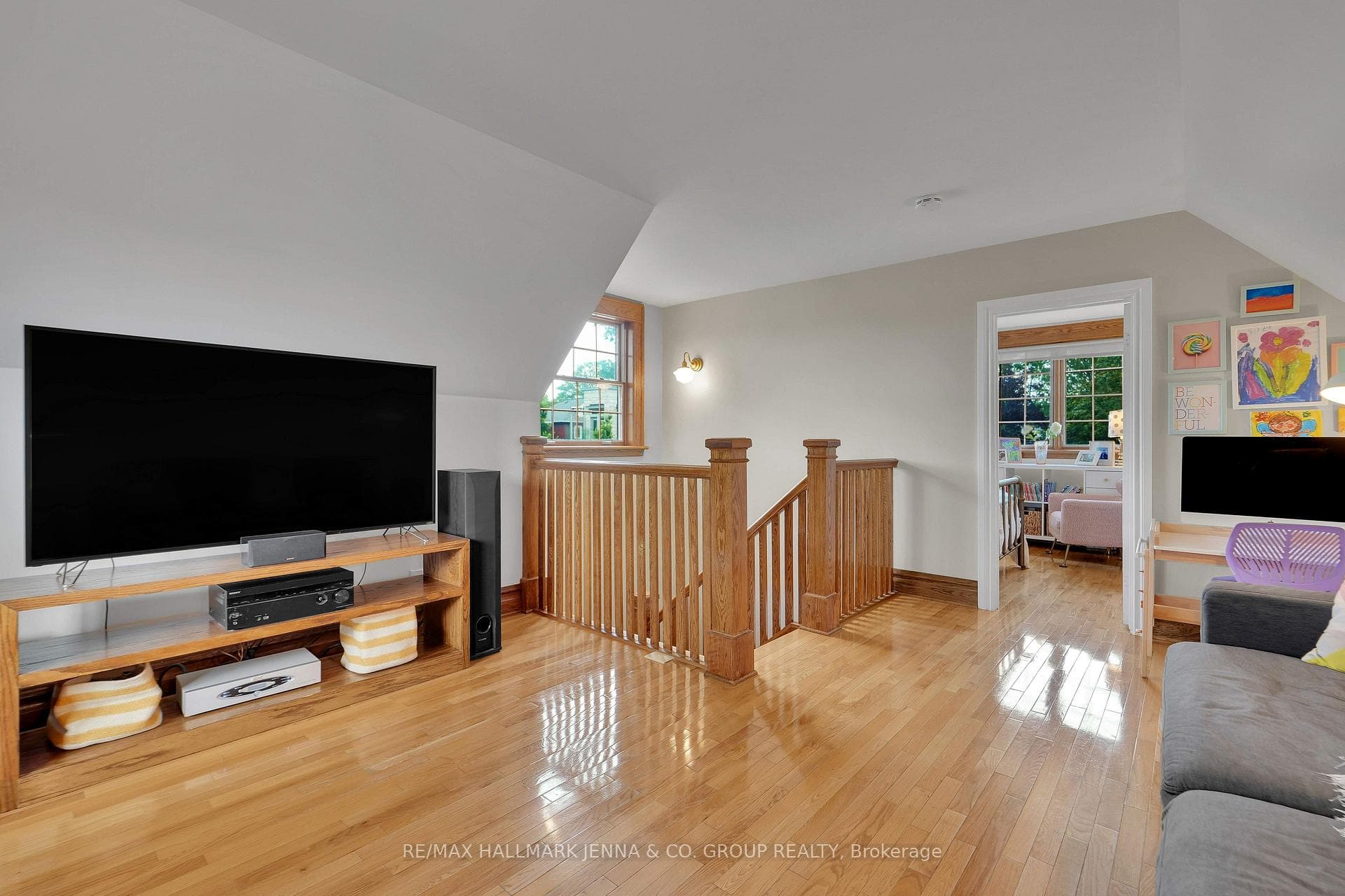50 Willard Street photo 37