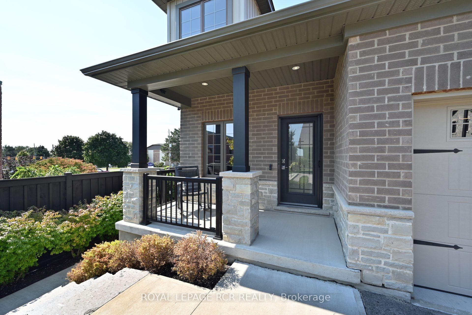 19 Dover Lane photo 2