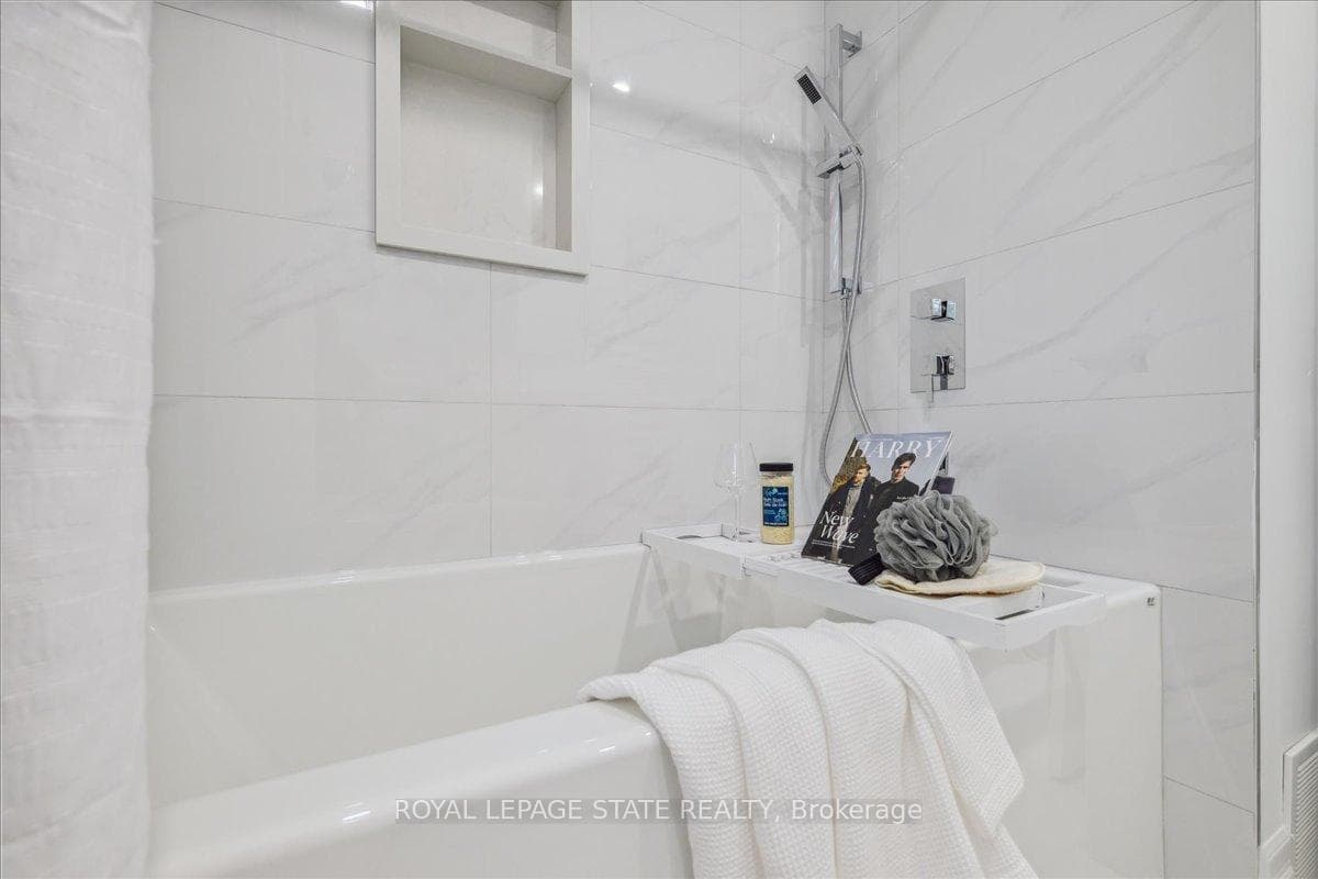 2015 Stanfield Road photo 17